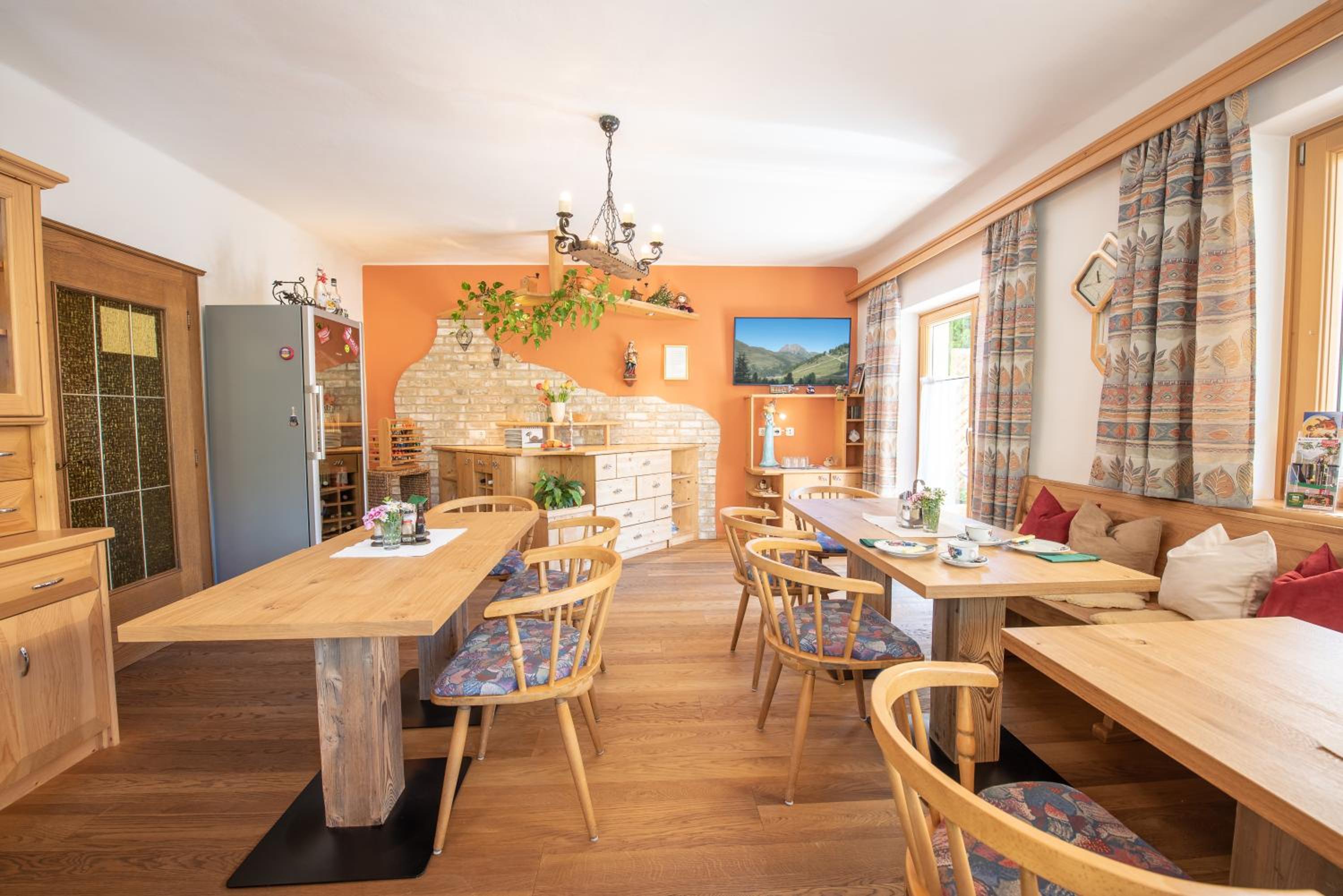 Hölzl Bed & Breakfast