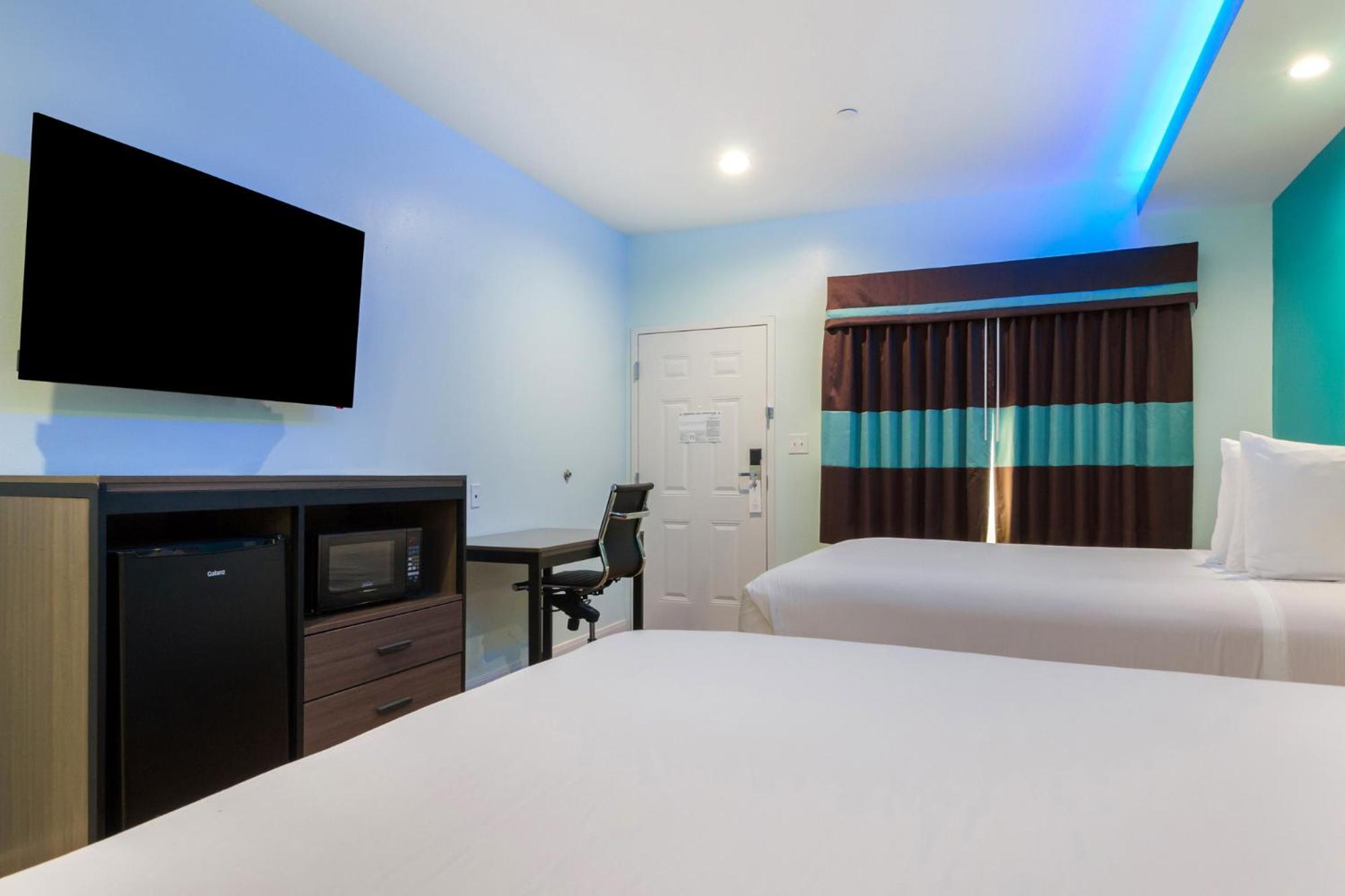 Americas Best Value Inn- Aldine Westfield - Property Image 12