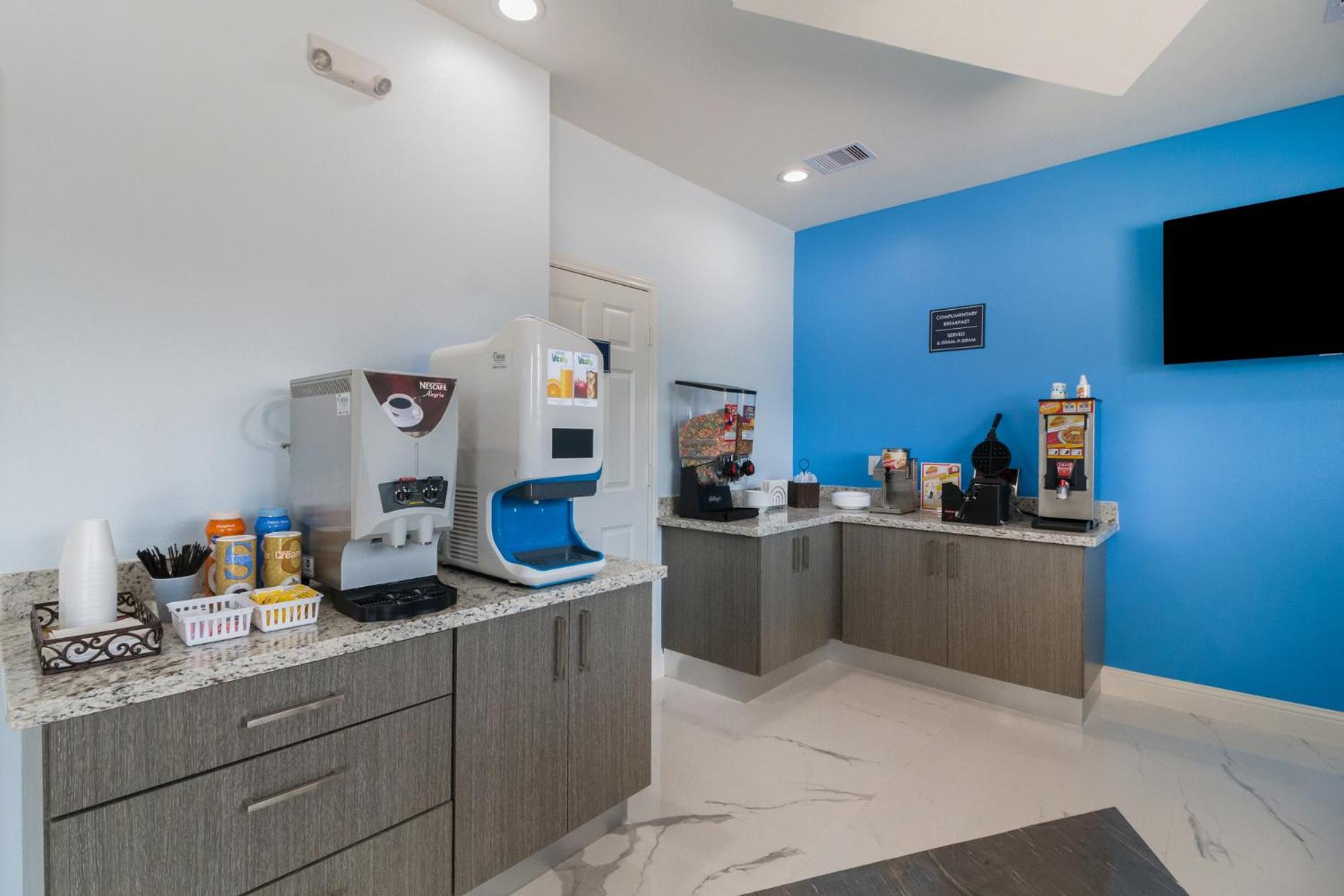 Americas Best Value Inn- Aldine Westfield - Property Image 16