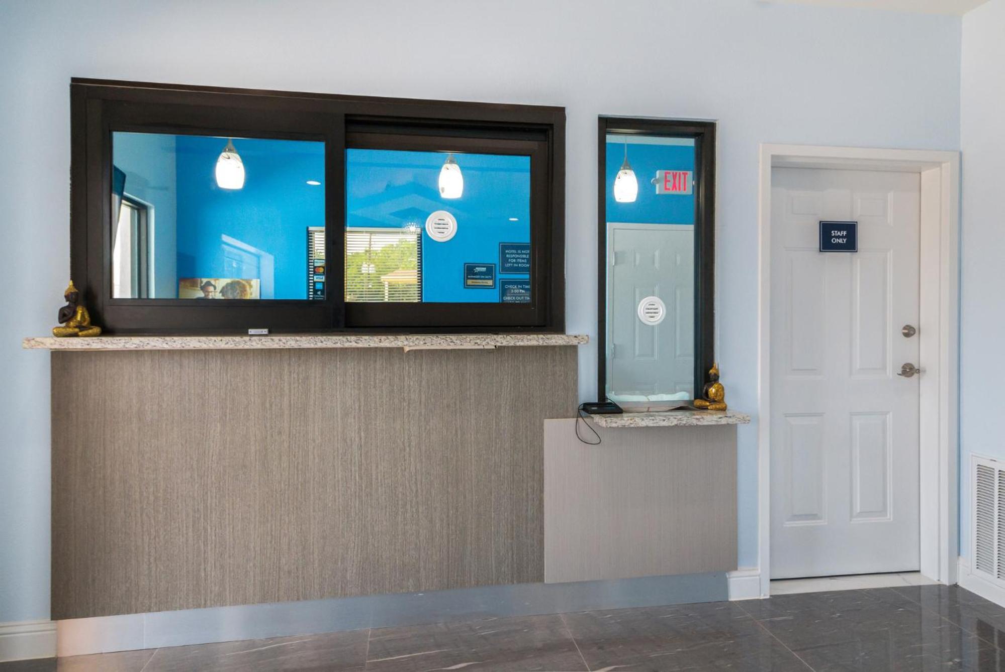 Americas Best Value Inn- Aldine Westfield - Property Image 33
