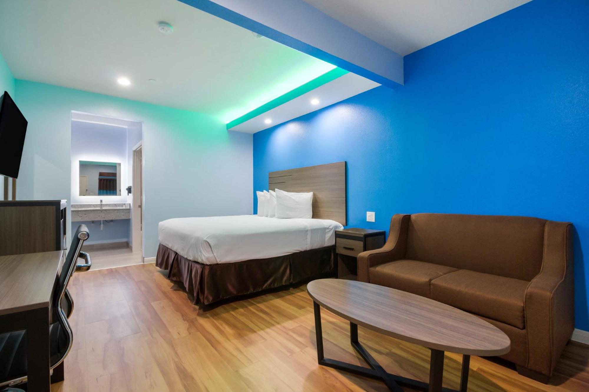 Americas Best Value Inn- Aldine Westfield - Property Image 29