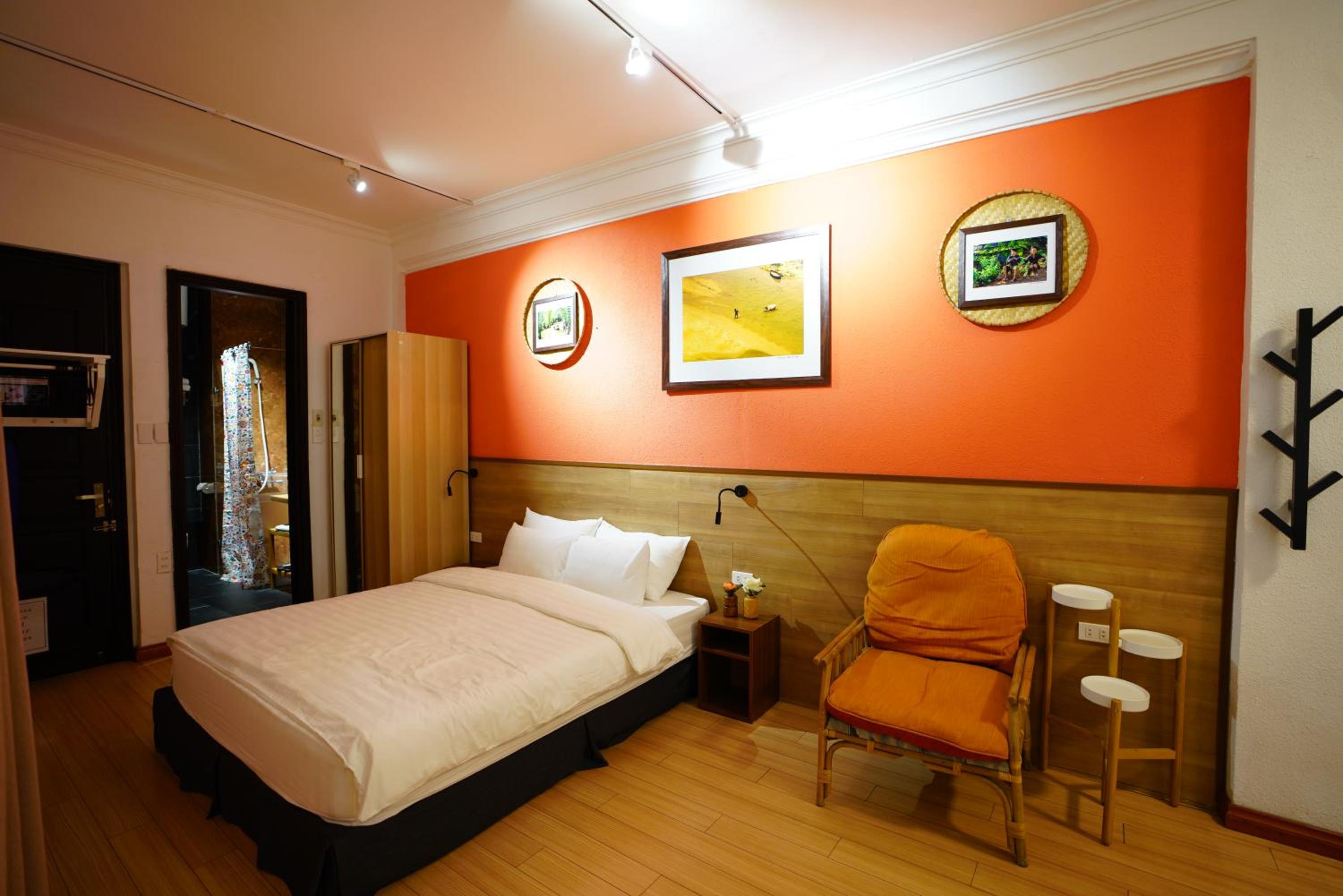 Elegant Studio Yet Kieu