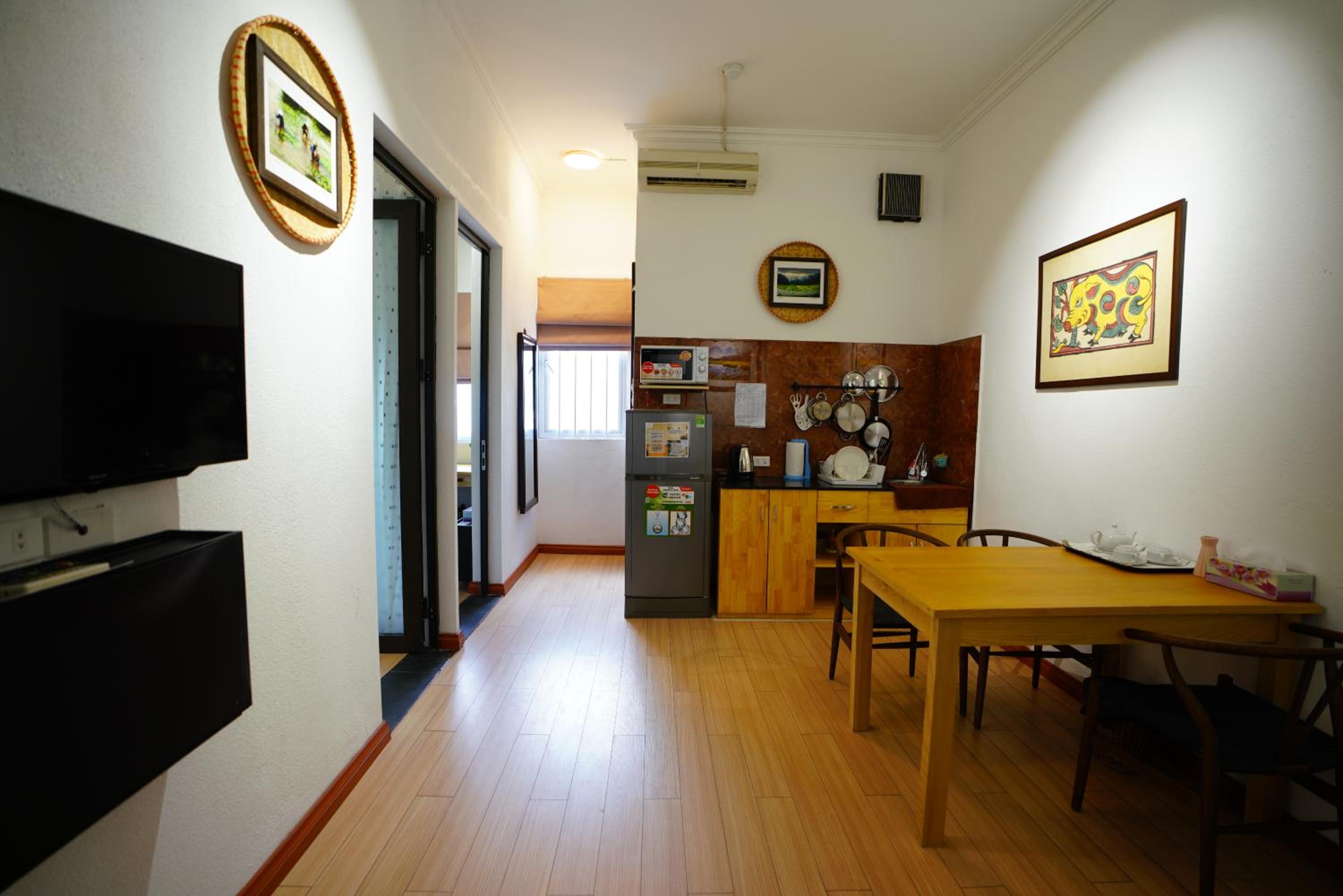 Elegant Studio Yet Kieu