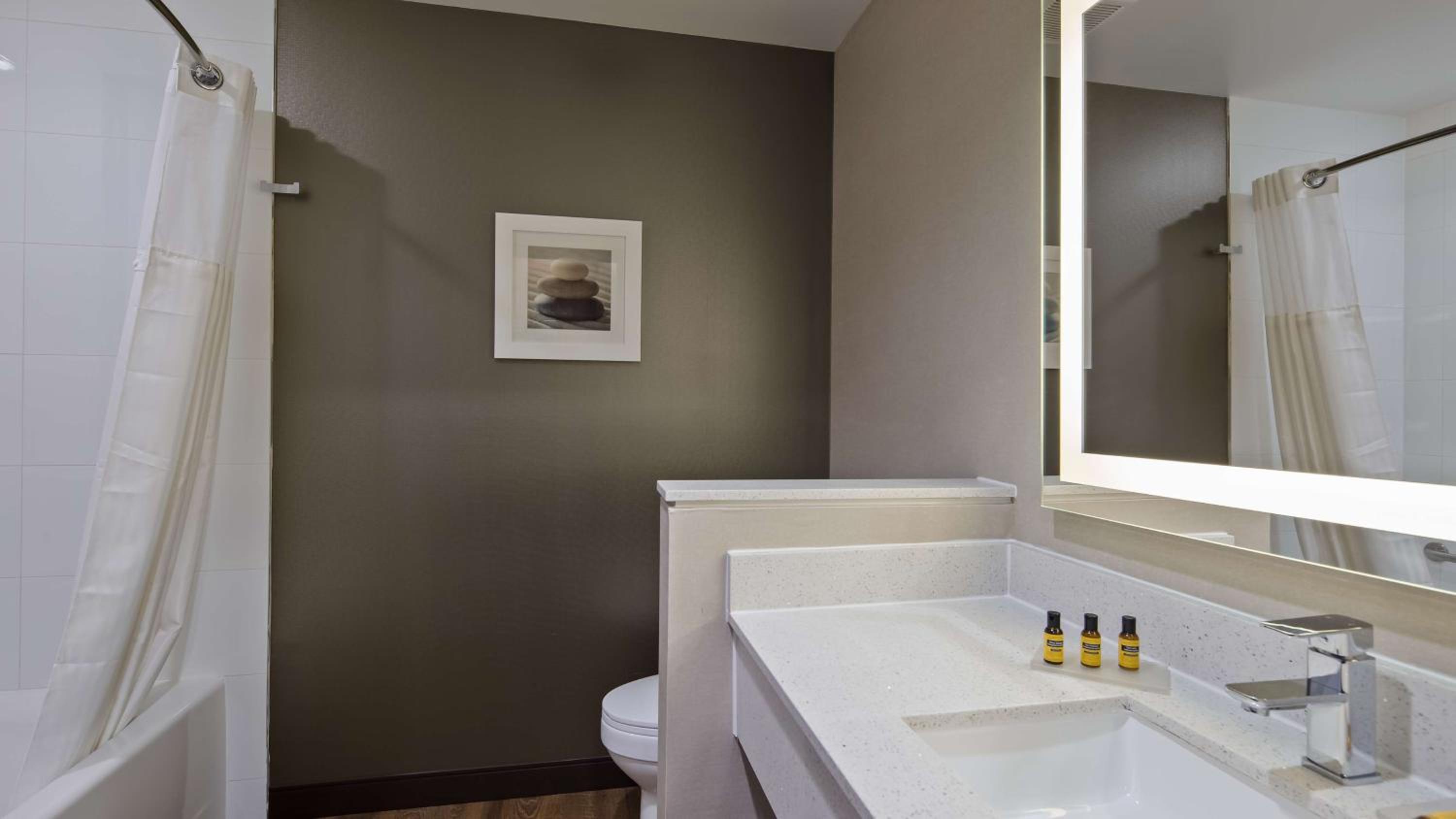 Hinton Vacations - Best Western Plus Hinton Inn  Suites - Property Image 9