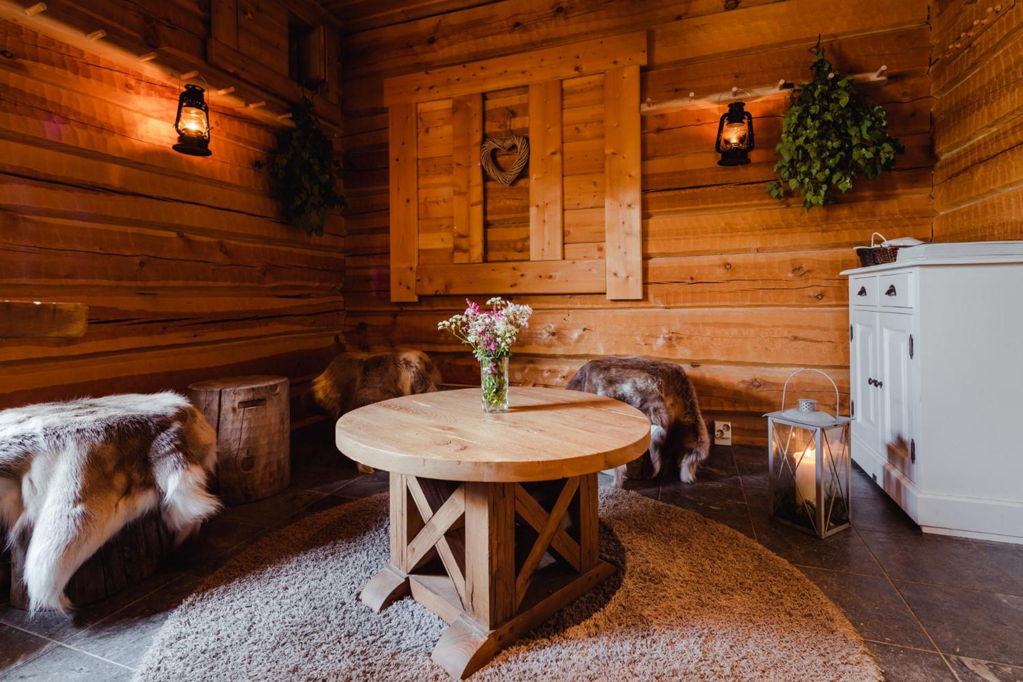 Lapland Hotels Ounasvaara Chalets