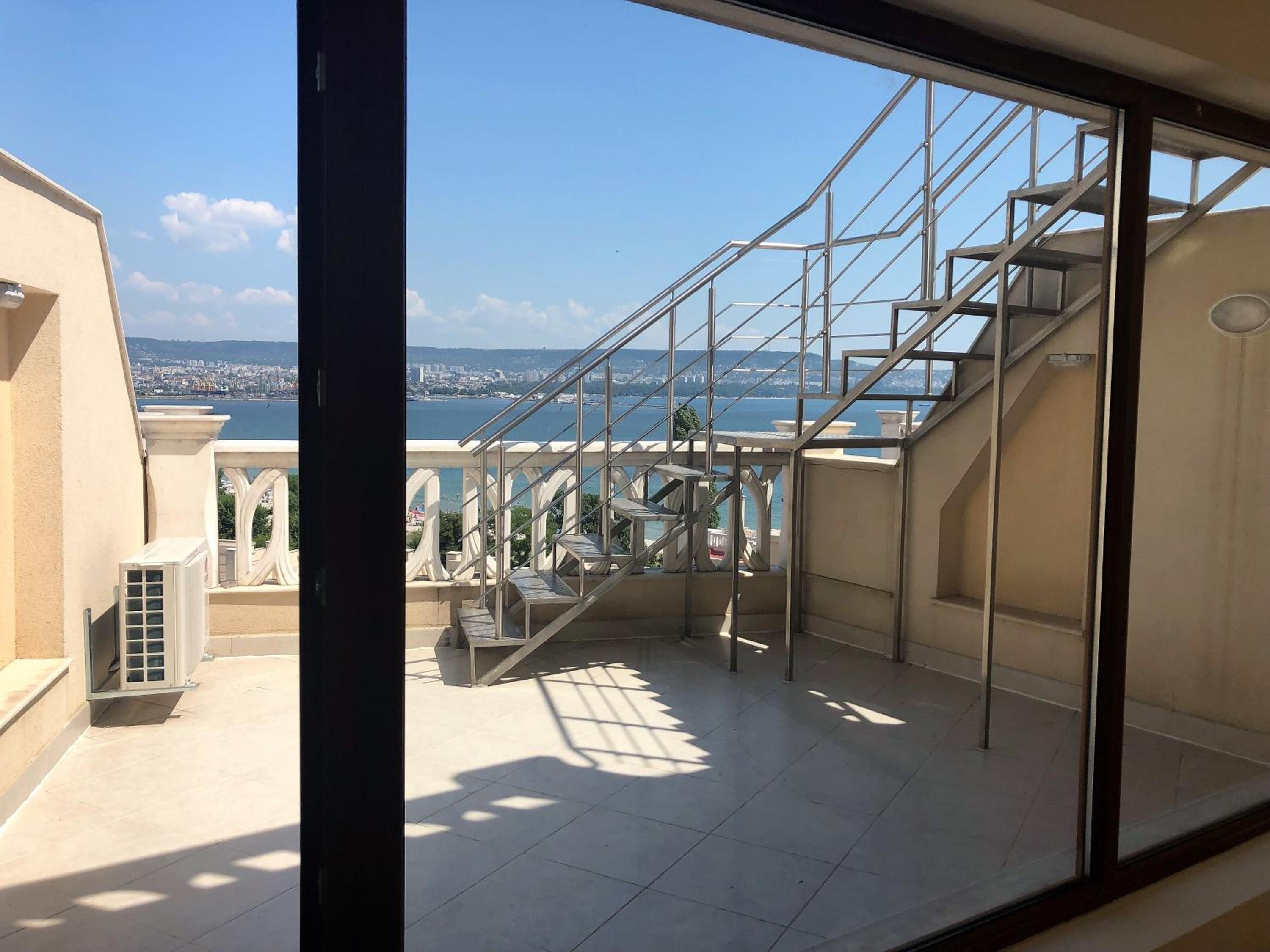 Varna South Bay Beach Residence