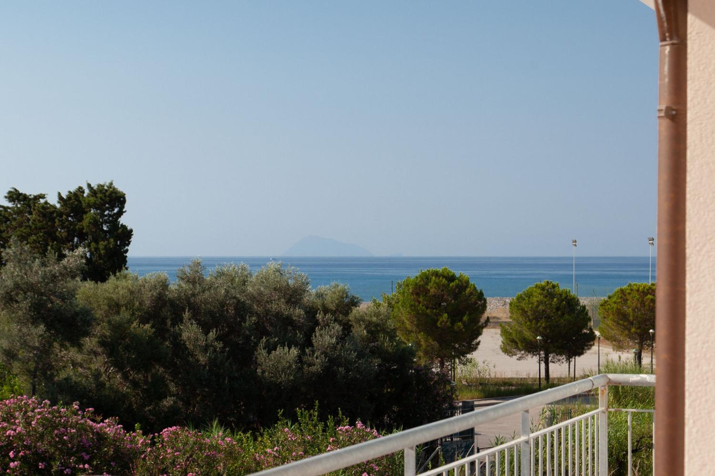 Nebrodi Park Private Villa view 5