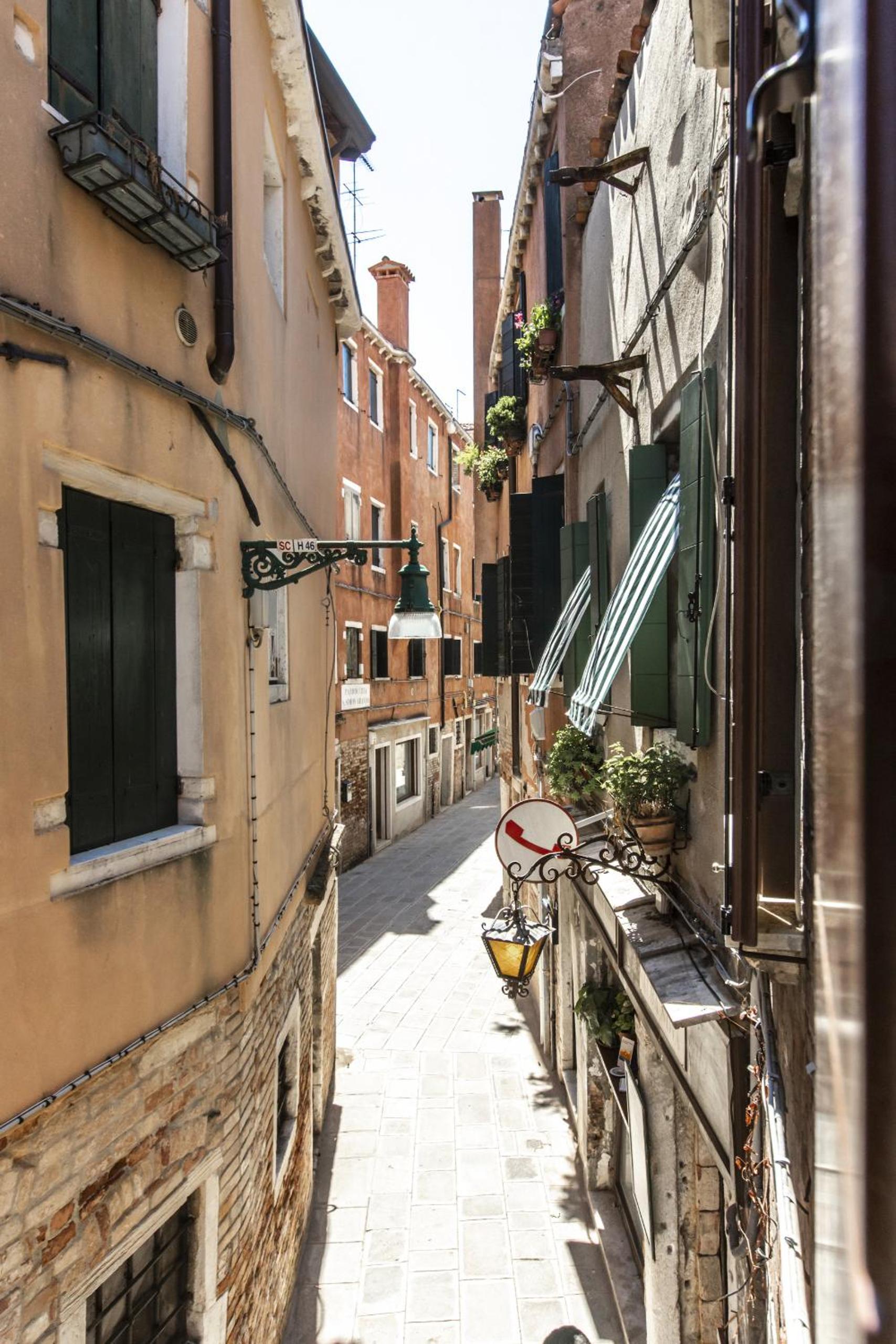Riva De Biasio Charming Apartment