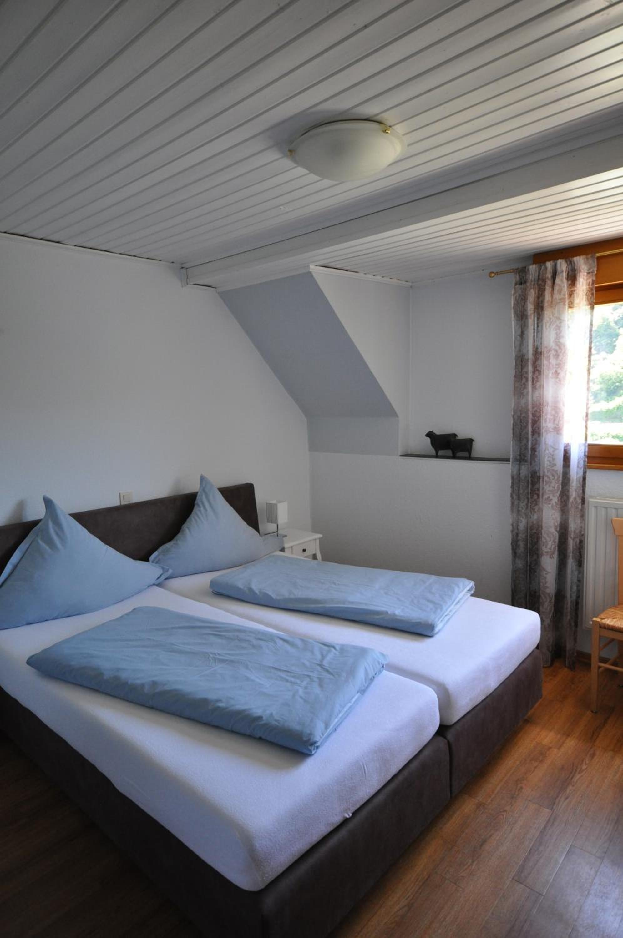 Gästezimmer im Weingut Amlinger&Sohn