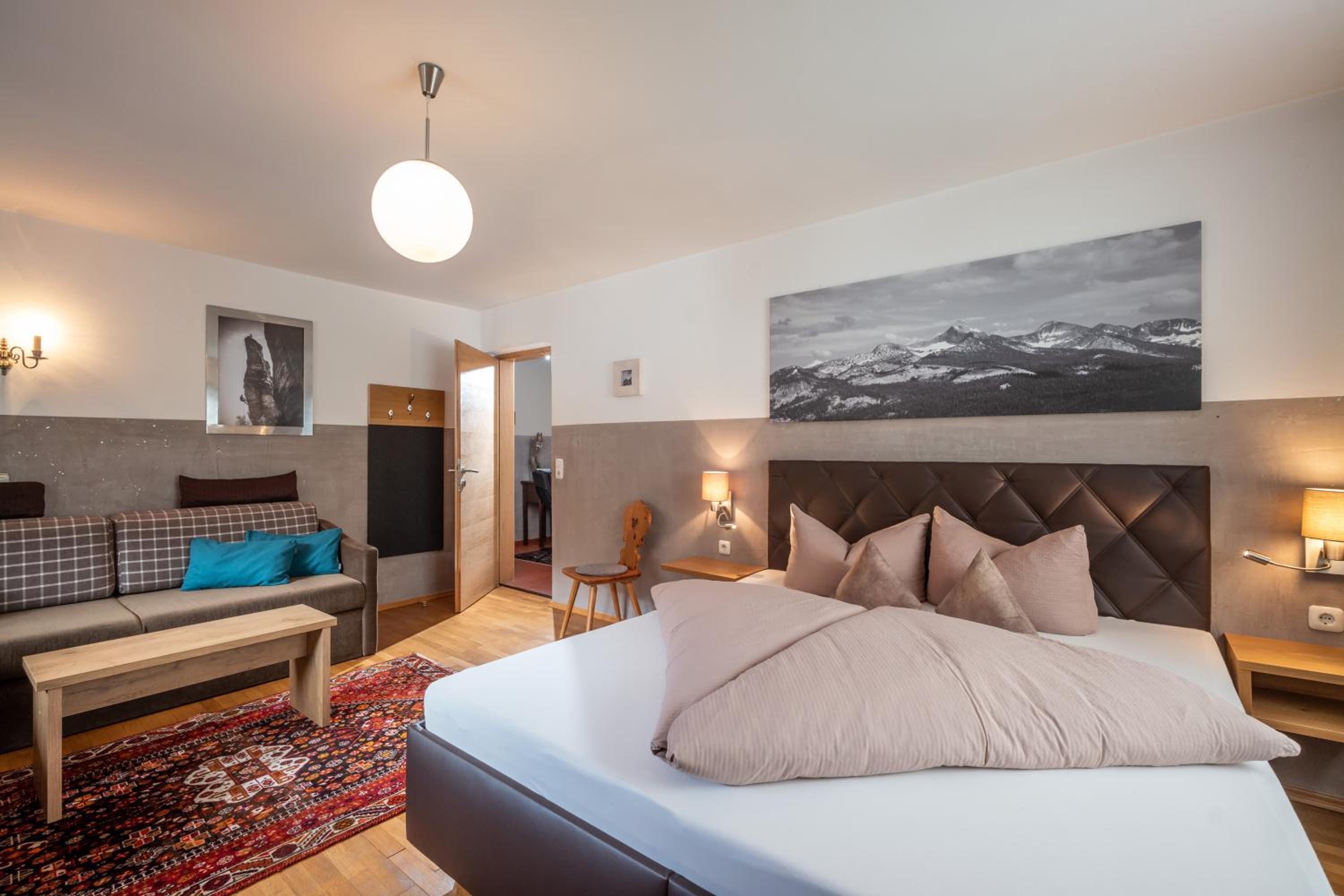 Appartements Rieser - im Herzen von Mayrhofen - sonniger Balkon - 3 Schlafzimmer