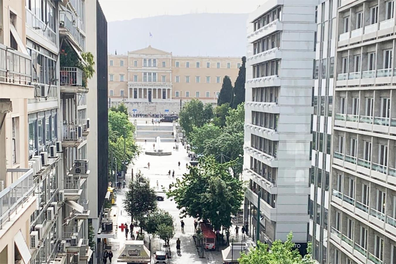 CosmosDome / Best apartment in the heart of Athens !