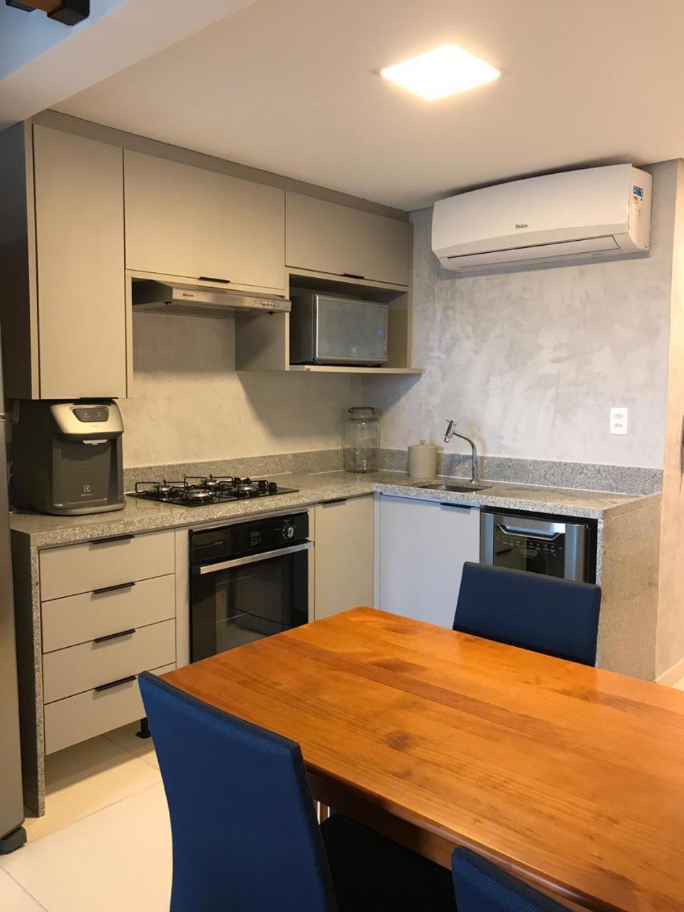 Laguna Beach 415 Cobertura Triplex