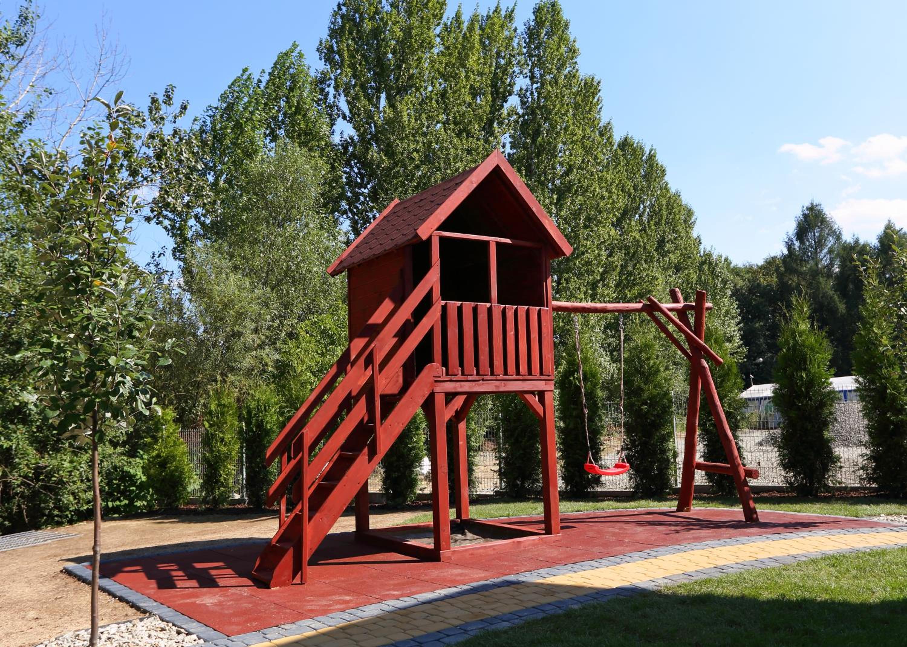 Photo 9