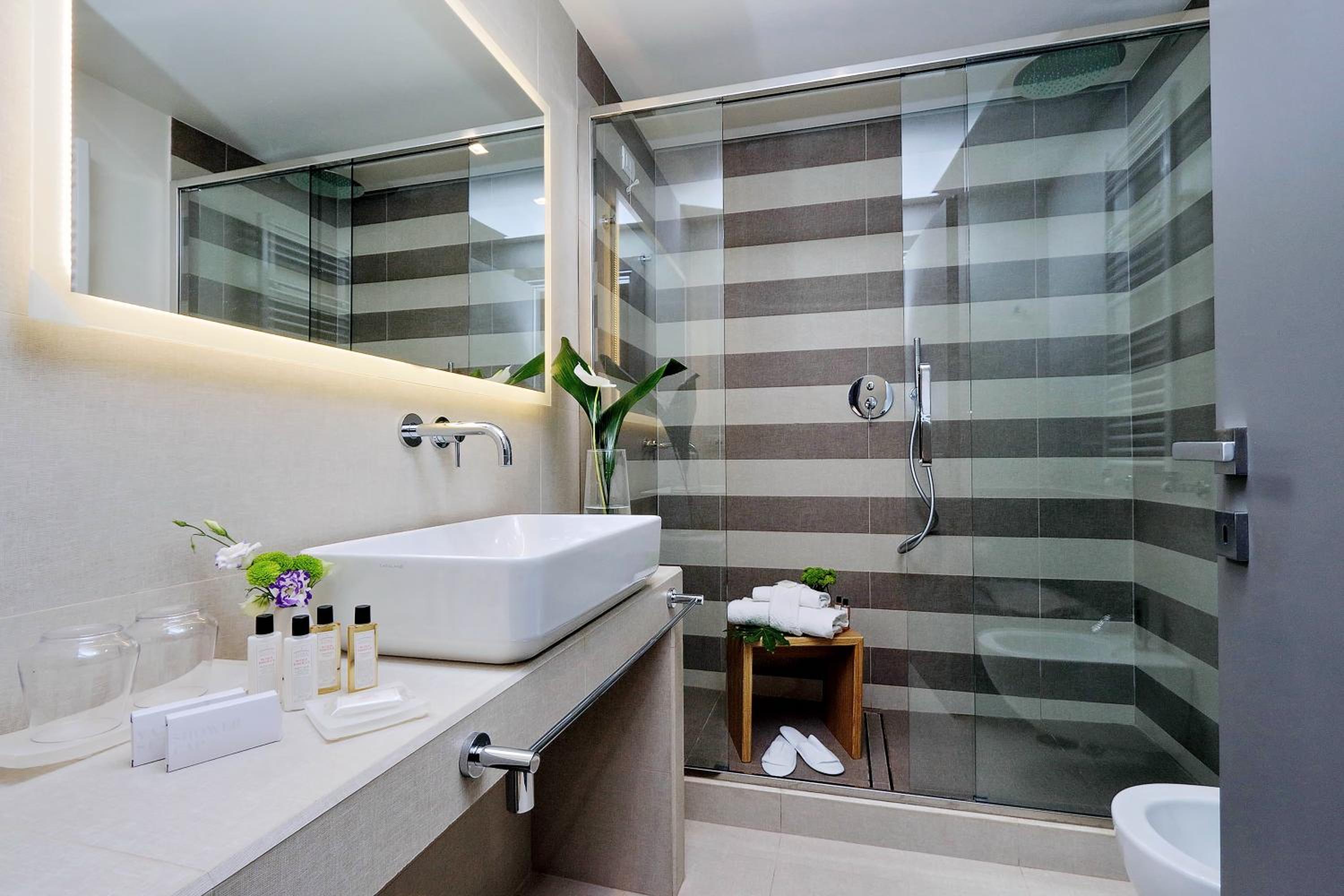 Roma Five Suites
