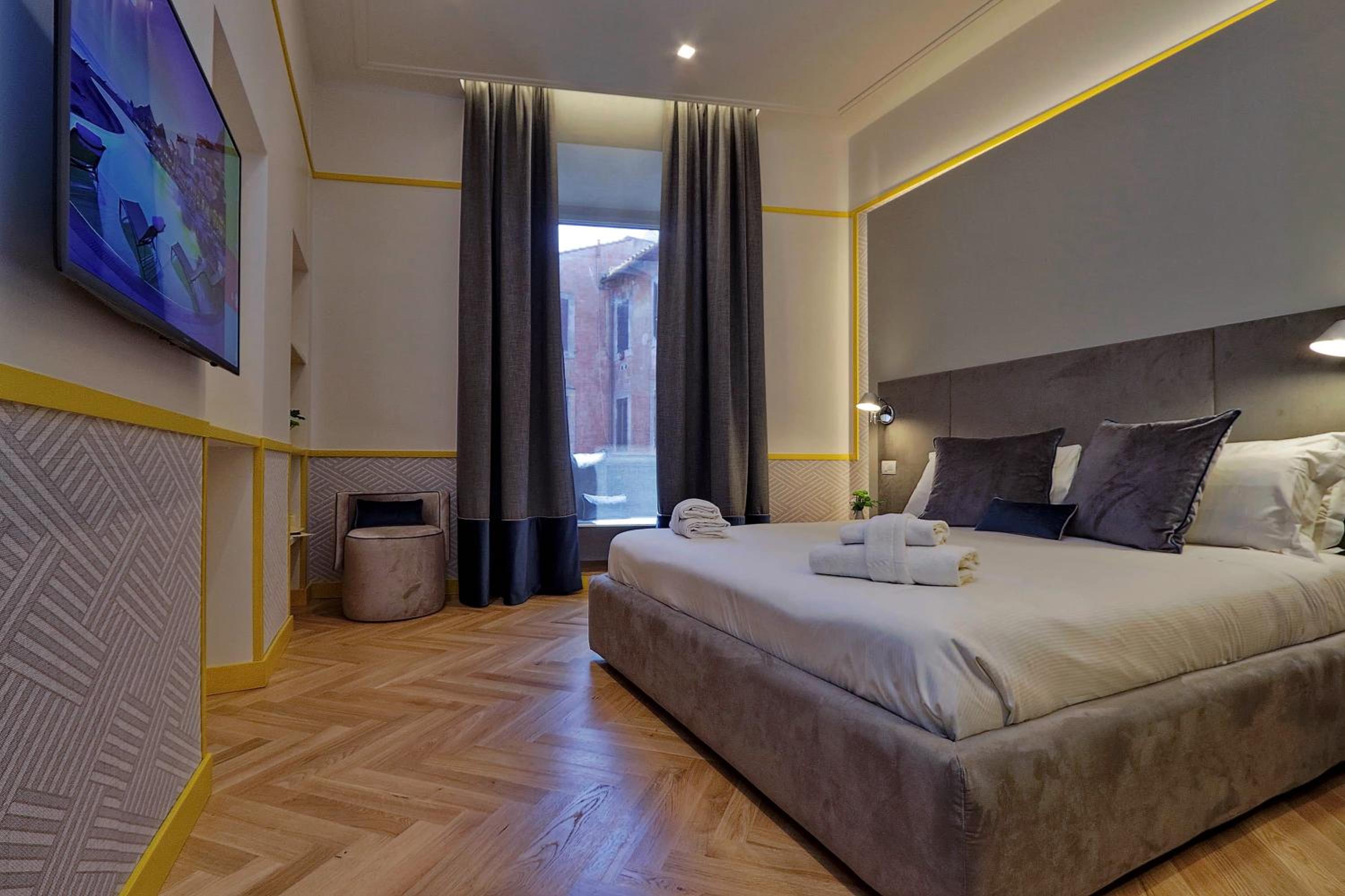 Roma Five Suites