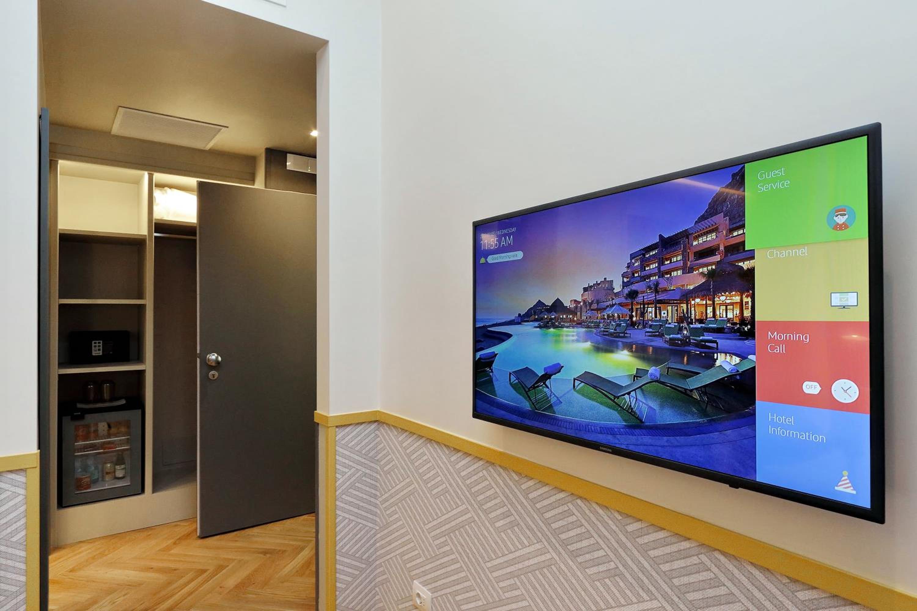 Roma Five Suites