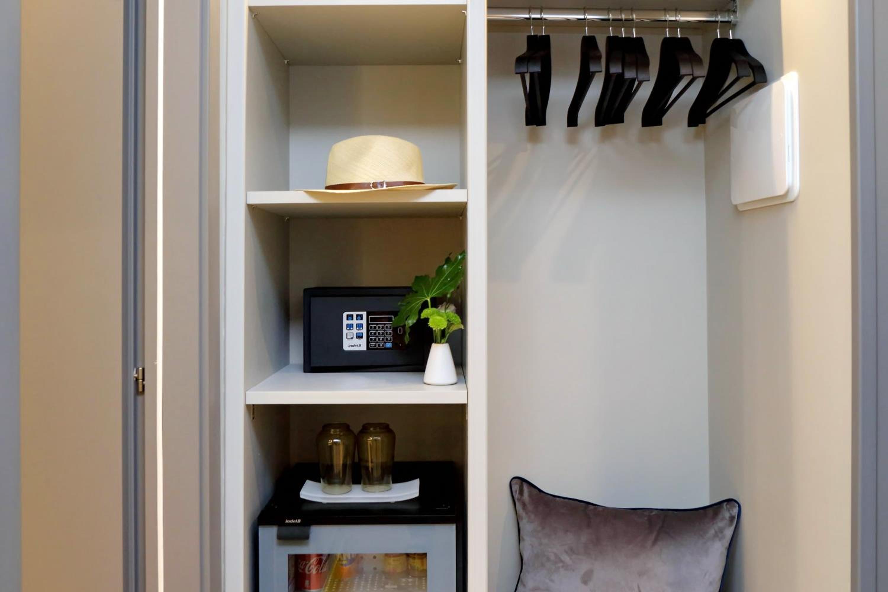 Roma Five Suites