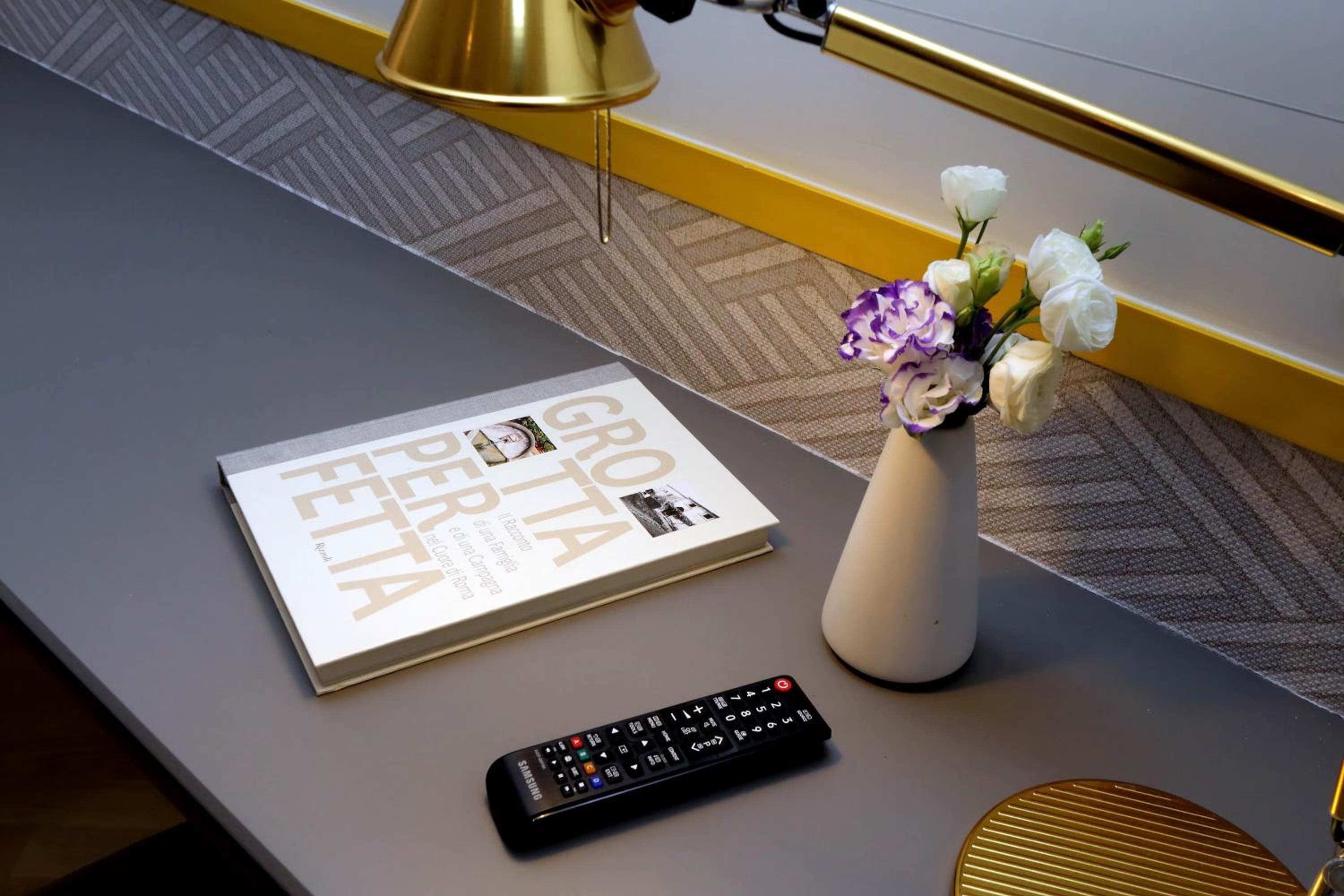 Roma Five Suites