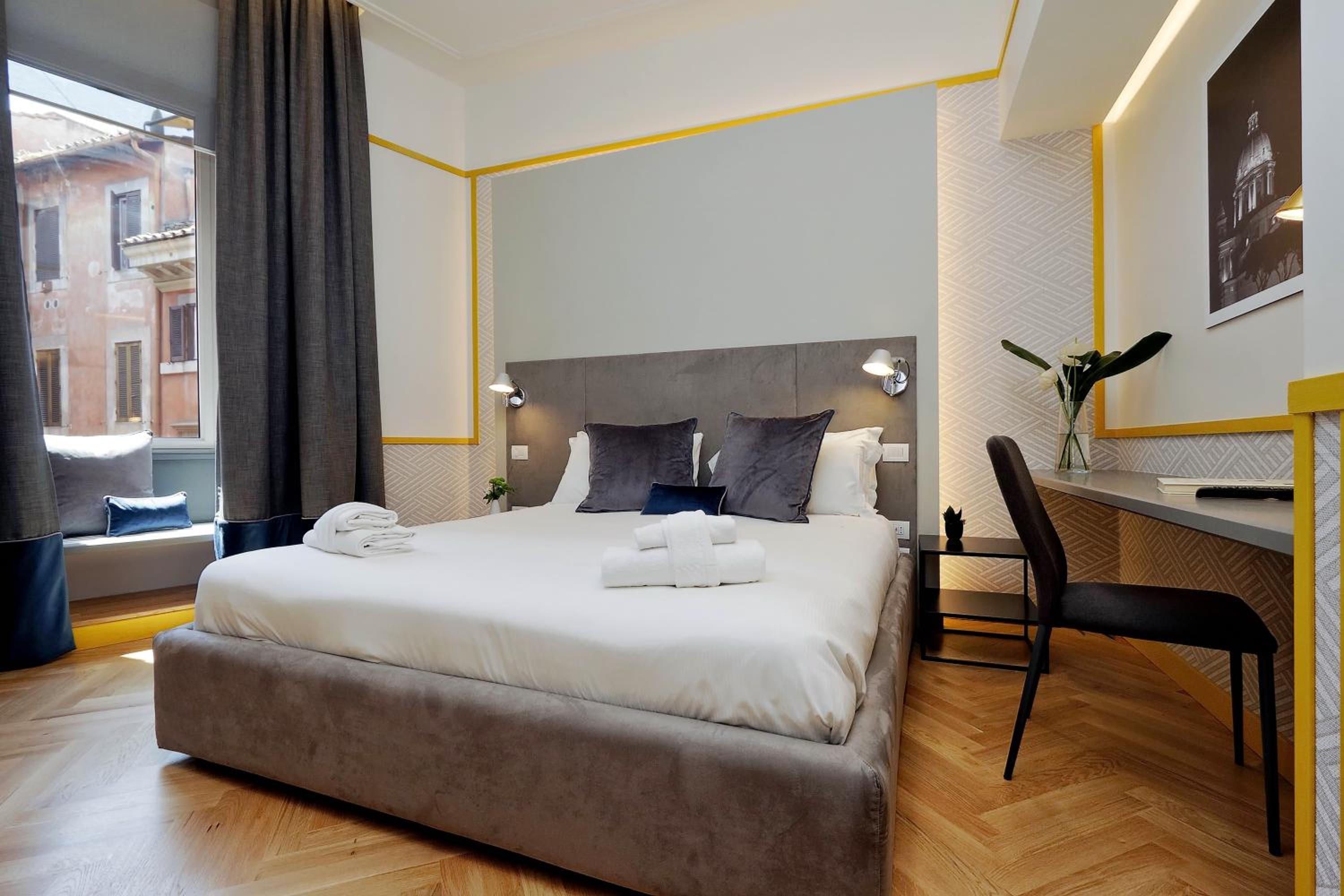 Roma Five Suites