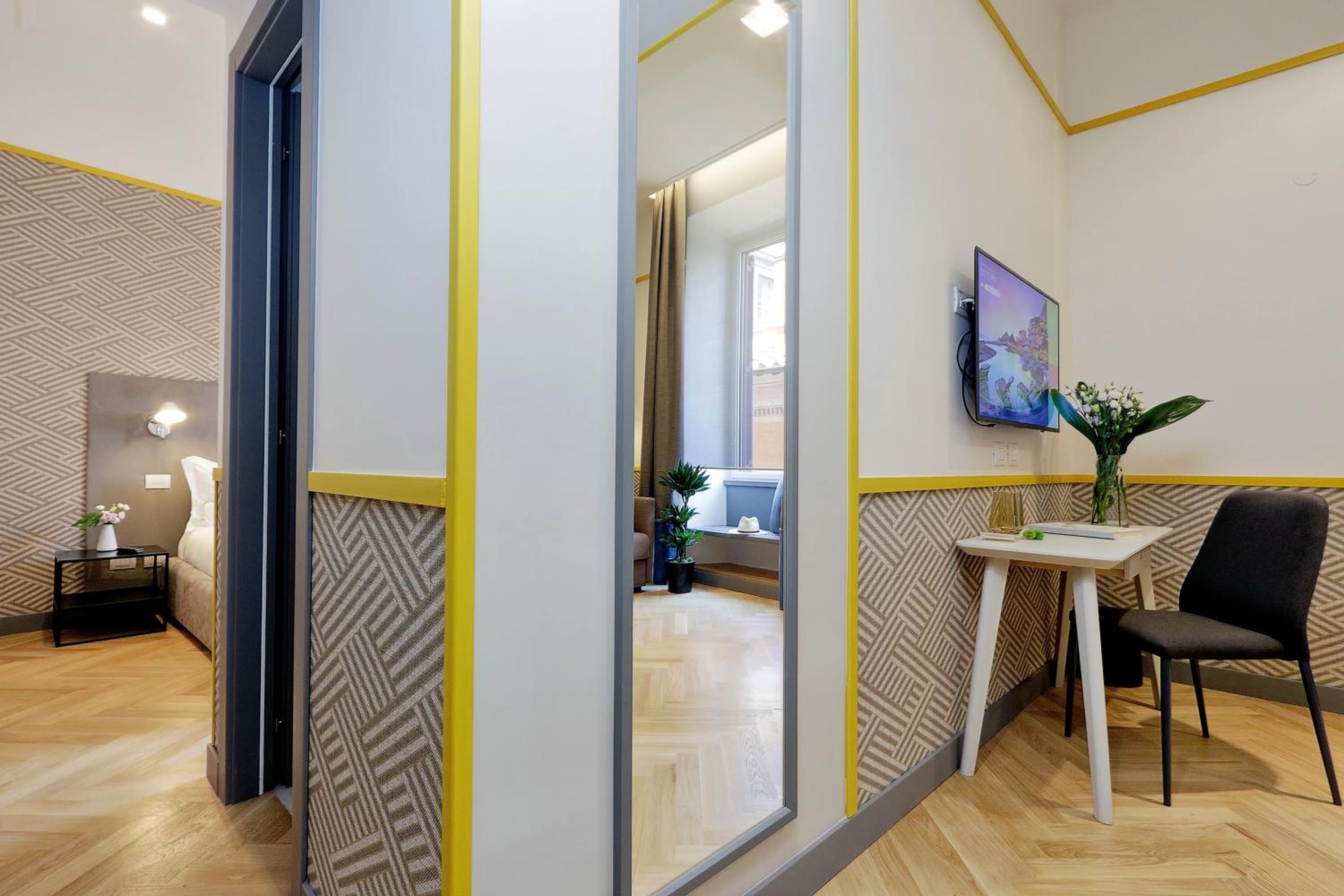 Roma Five Suites
