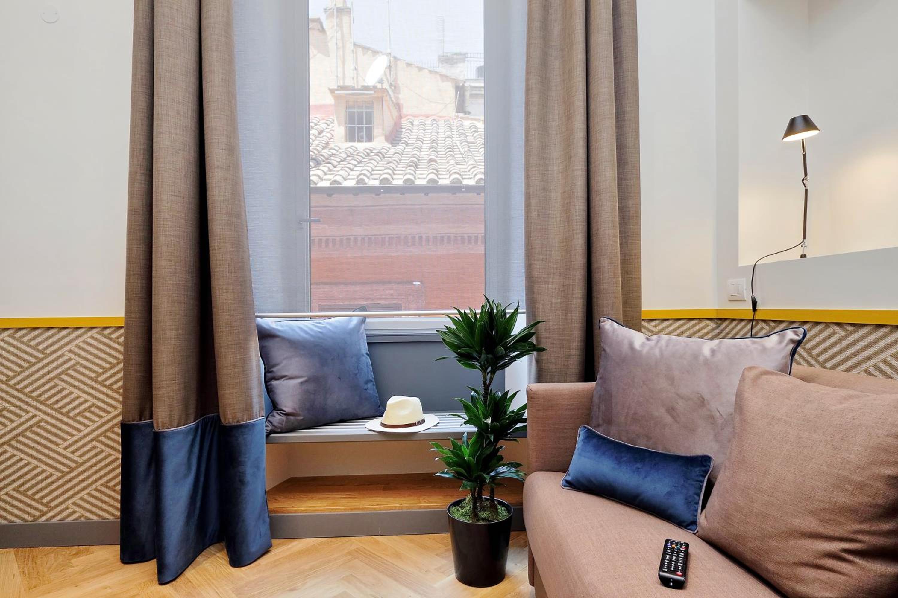 Roma Five Suites