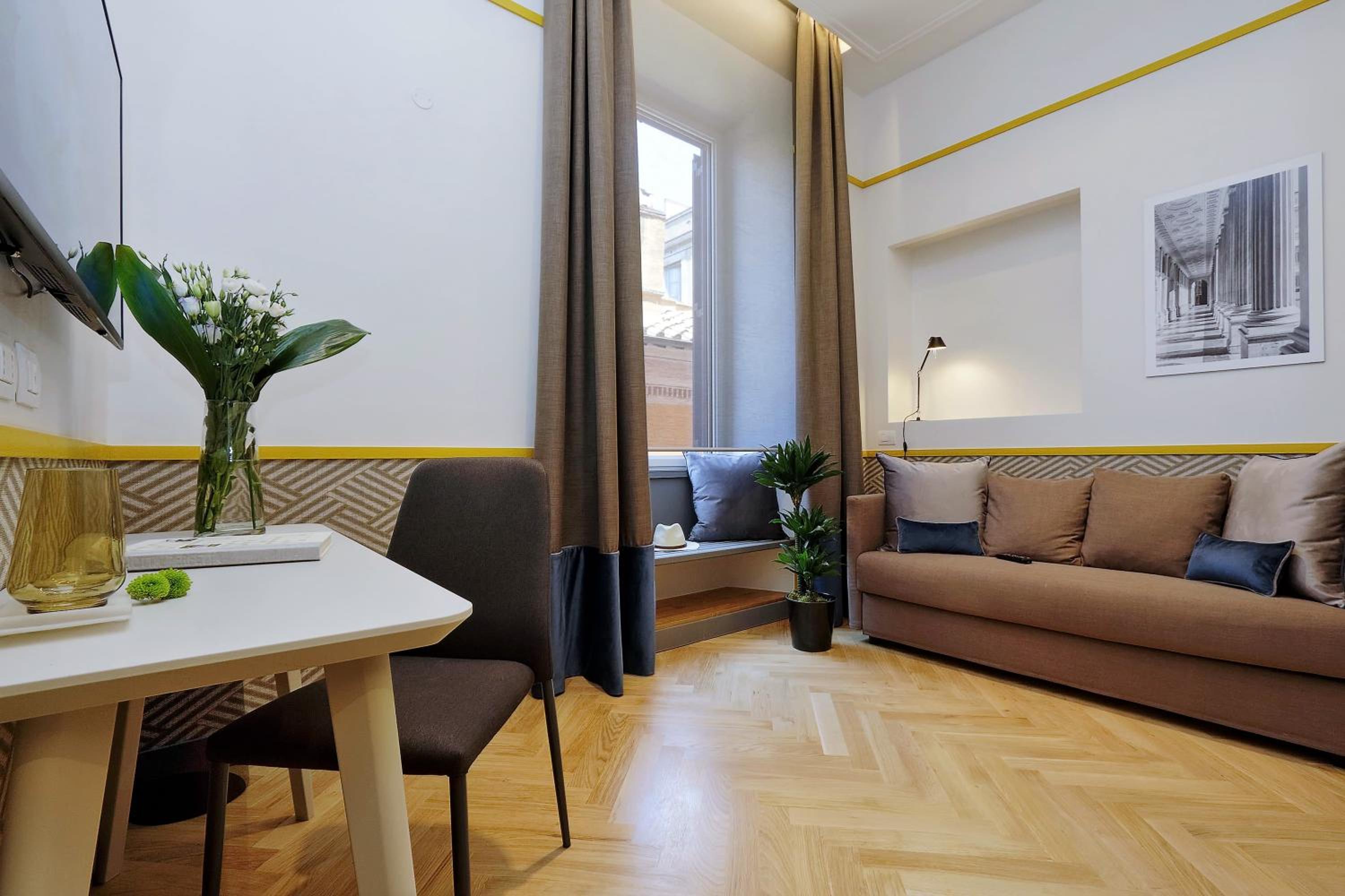 Roma Five Suites