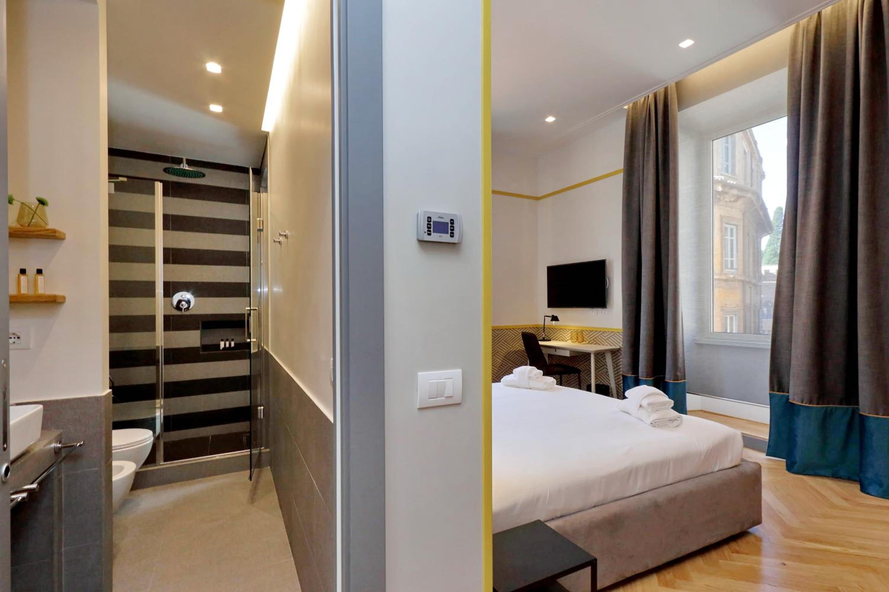 Roma Five Suites