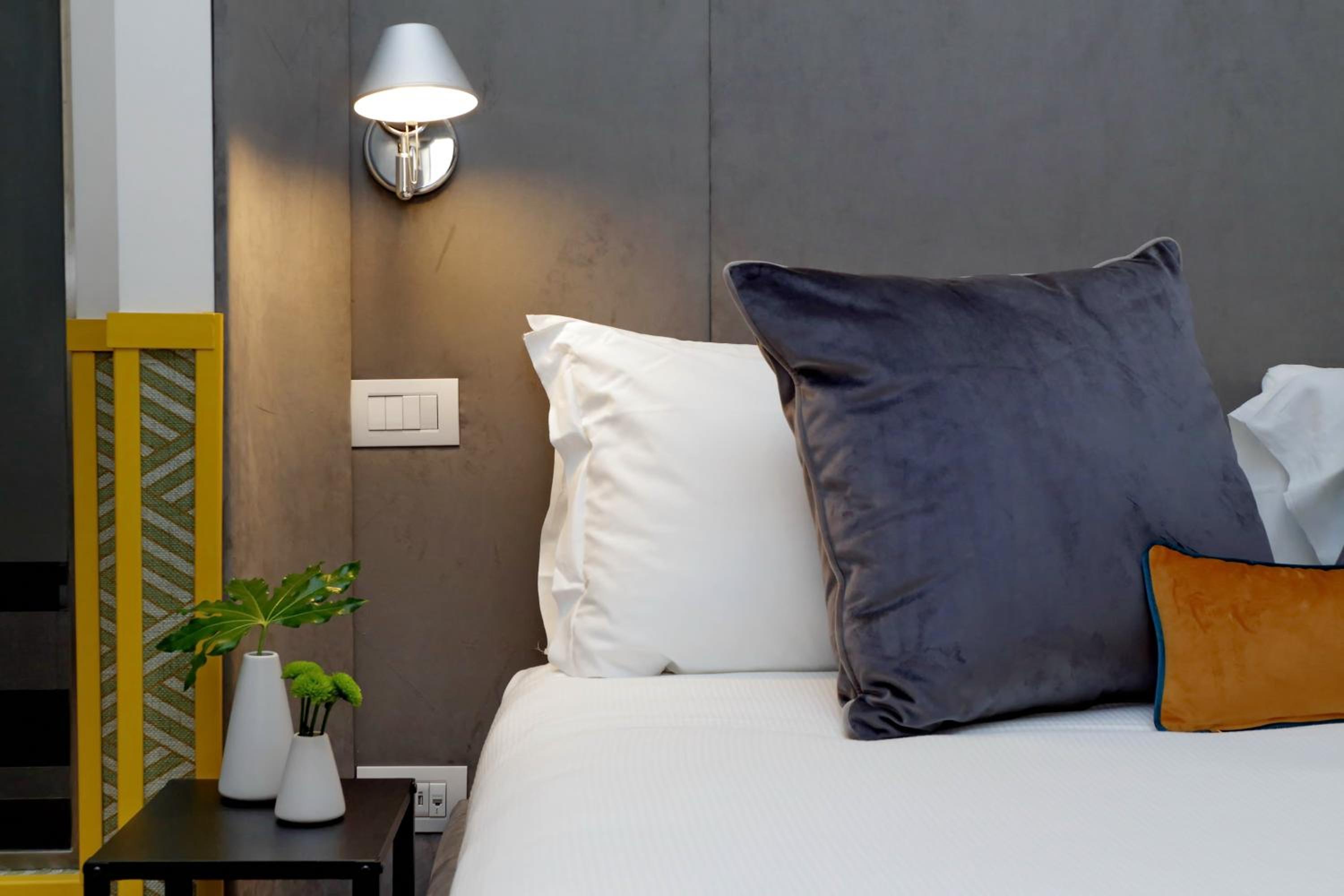 Roma Five Suites