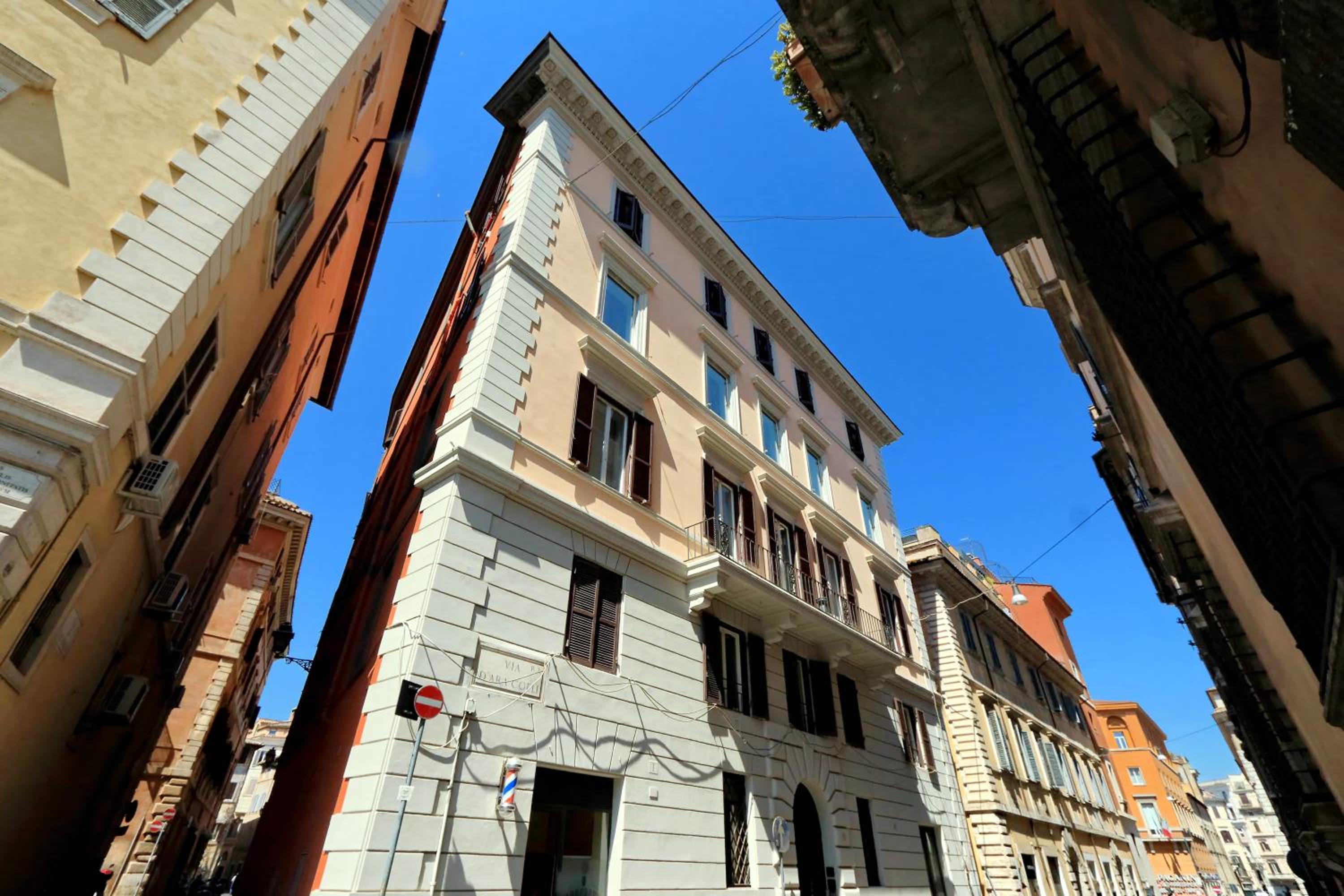 Roma Five Suites