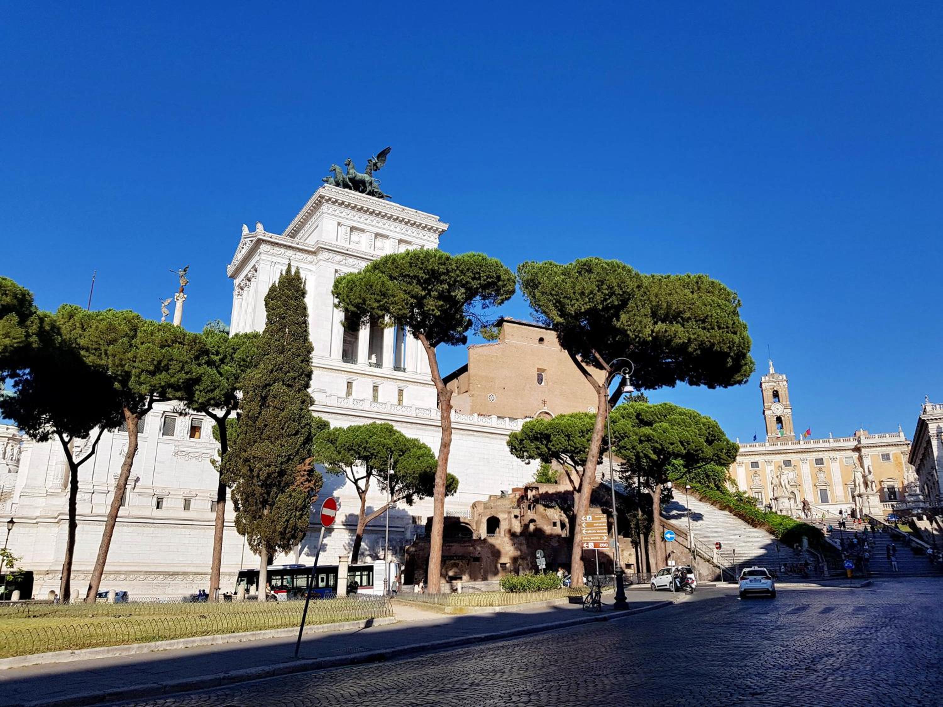 Roma Five Suites