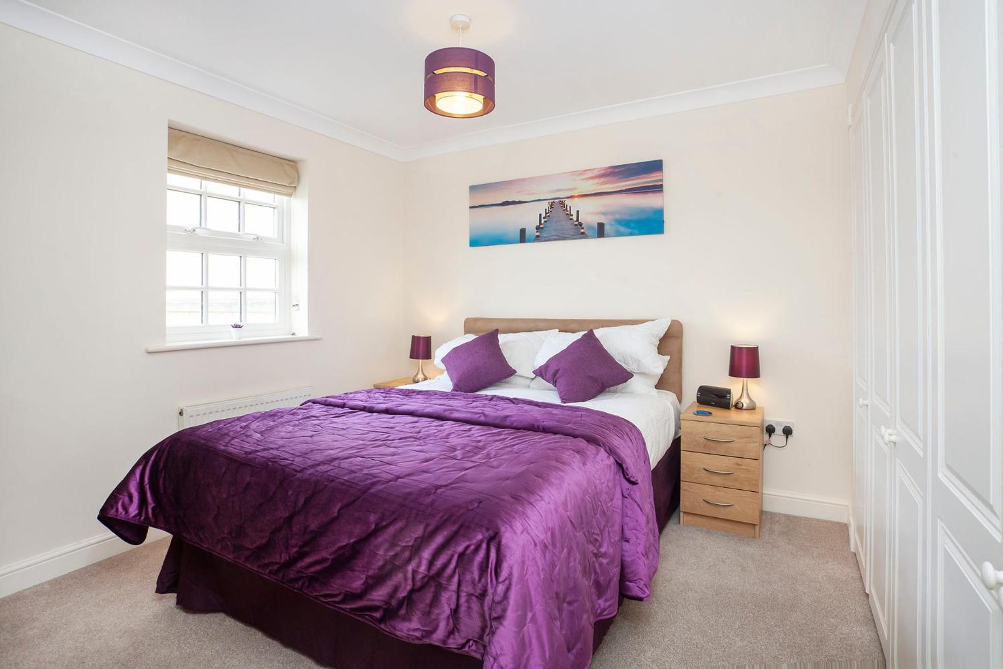 Thomas, Off Leeman Road view 4