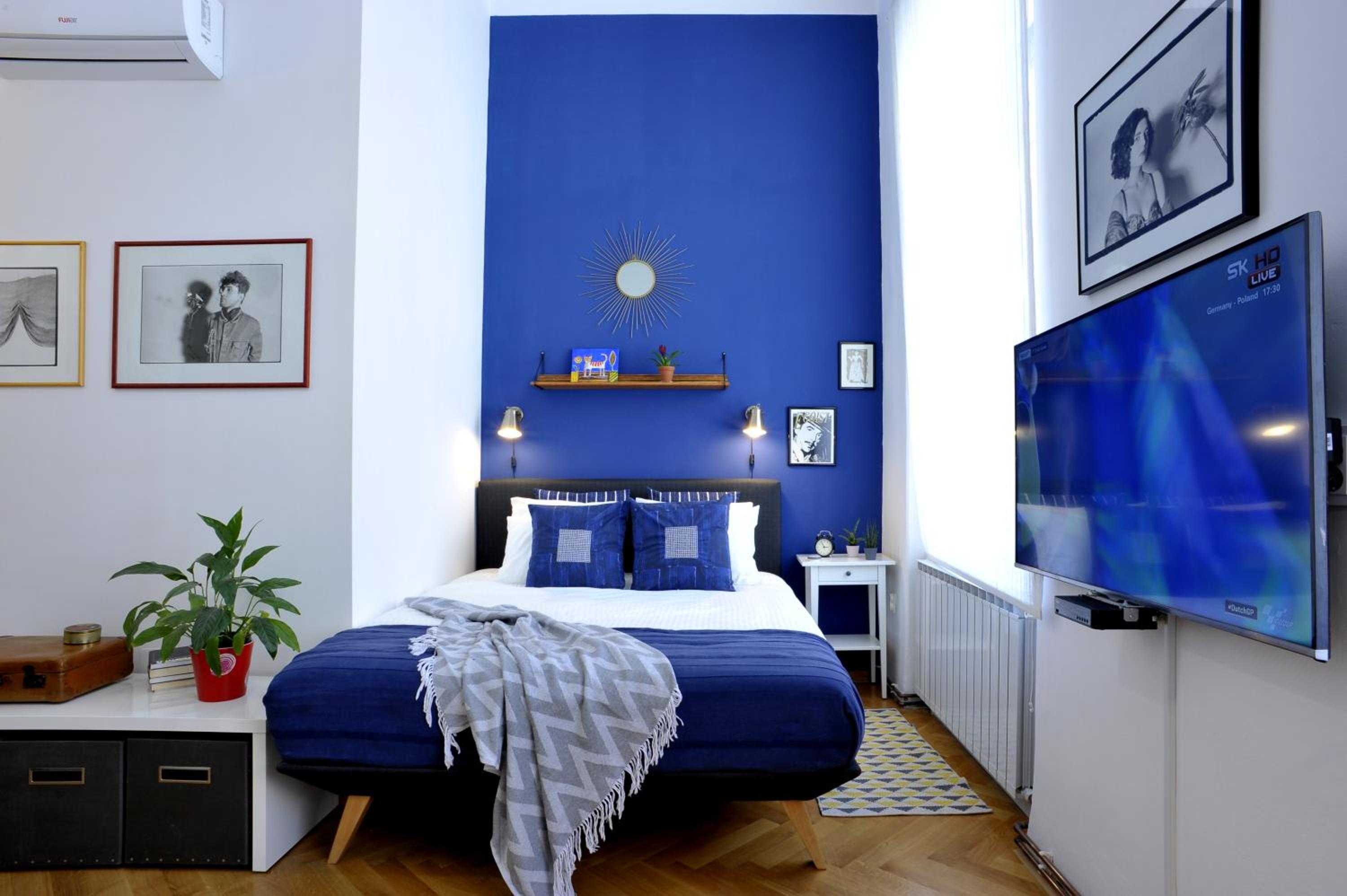 Apartment Bobby view 4
