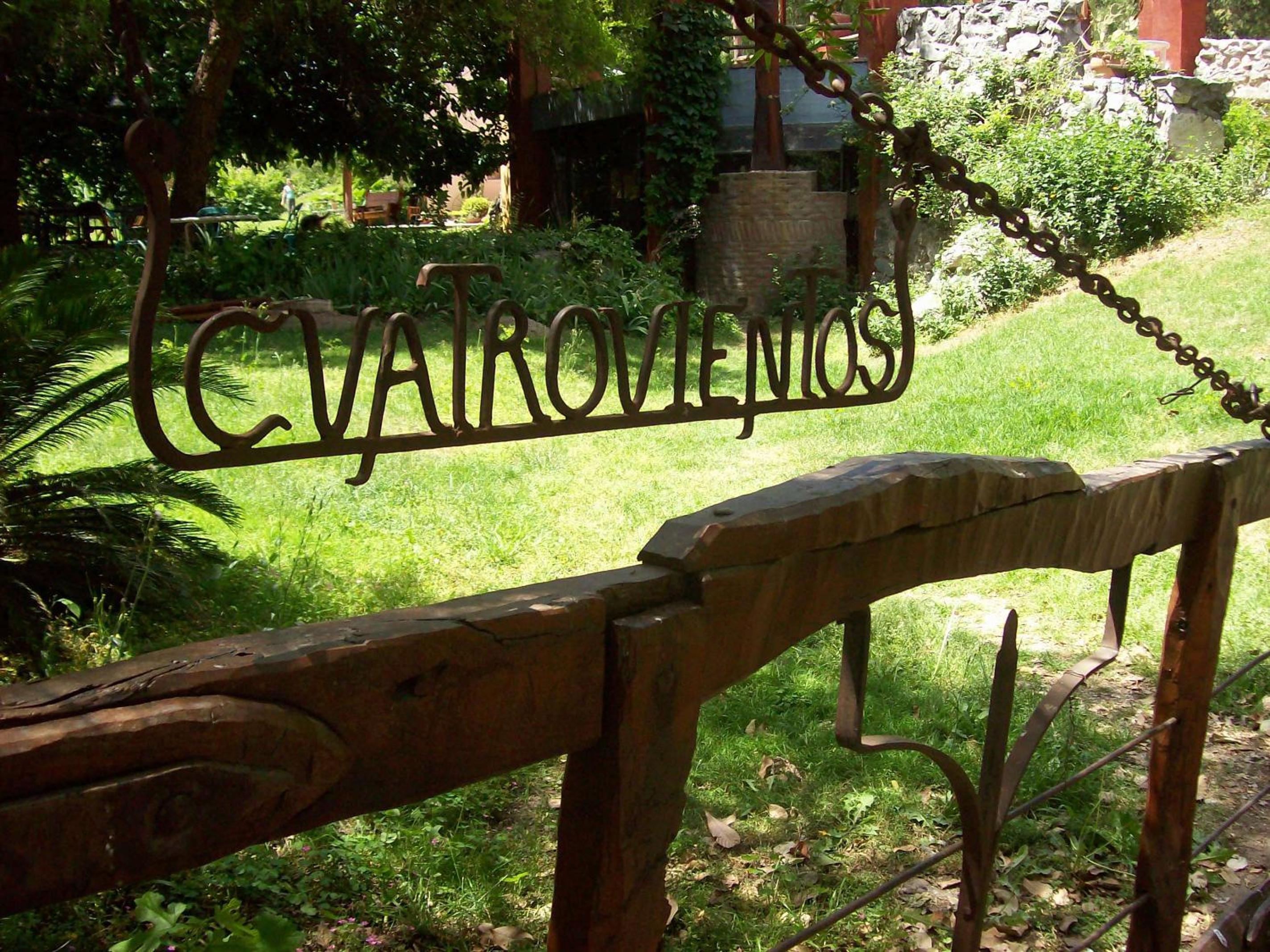 Cuatrovientos Hostería