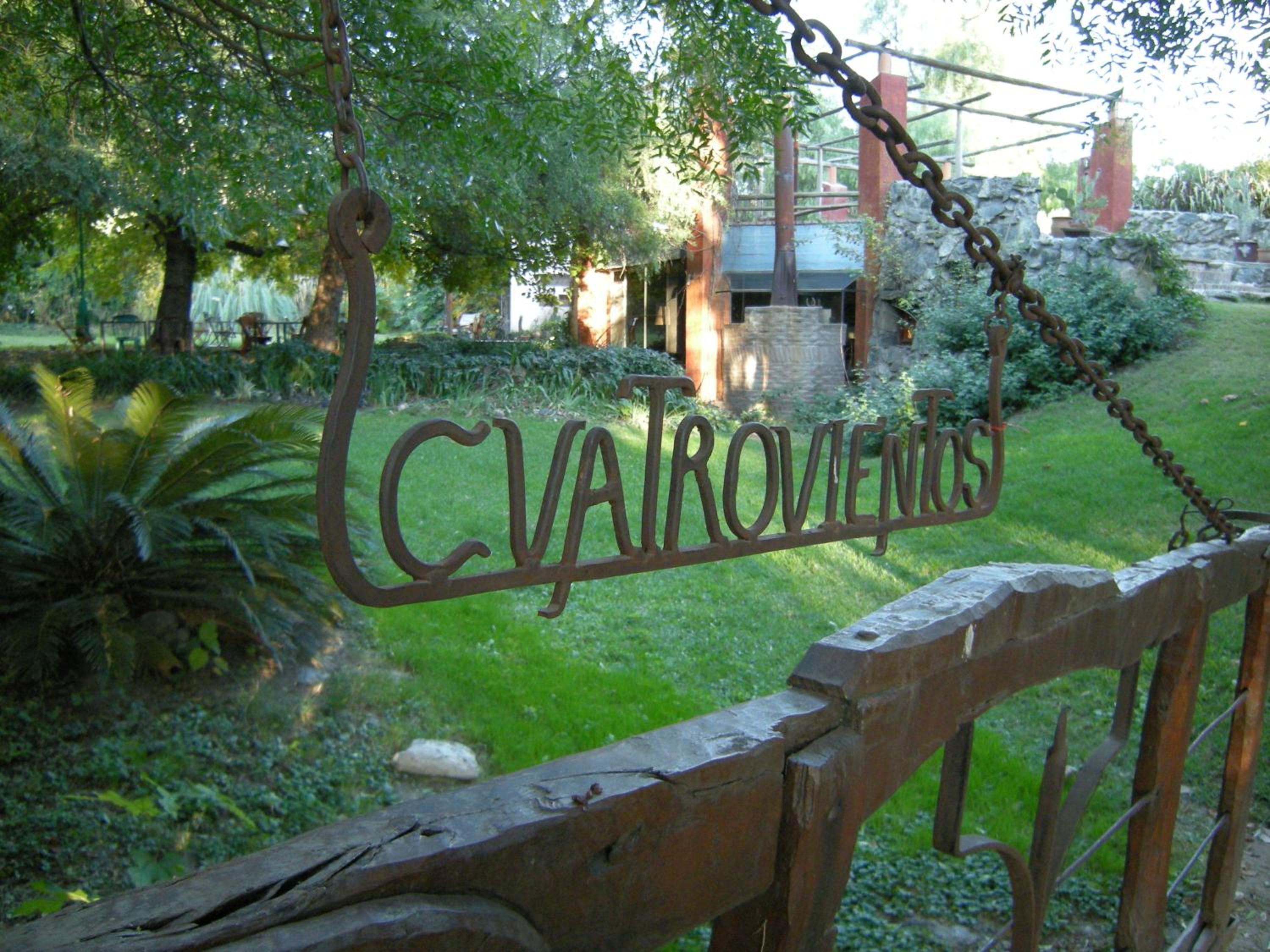 Cuatrovientos Hostería