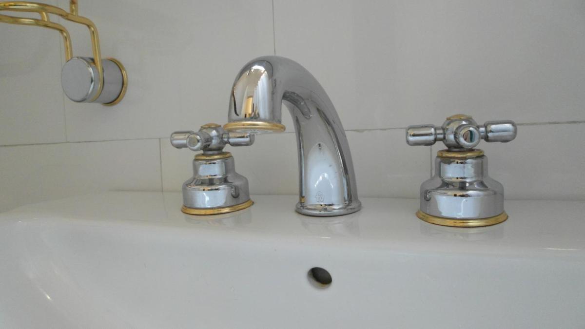 First Class Apartments
