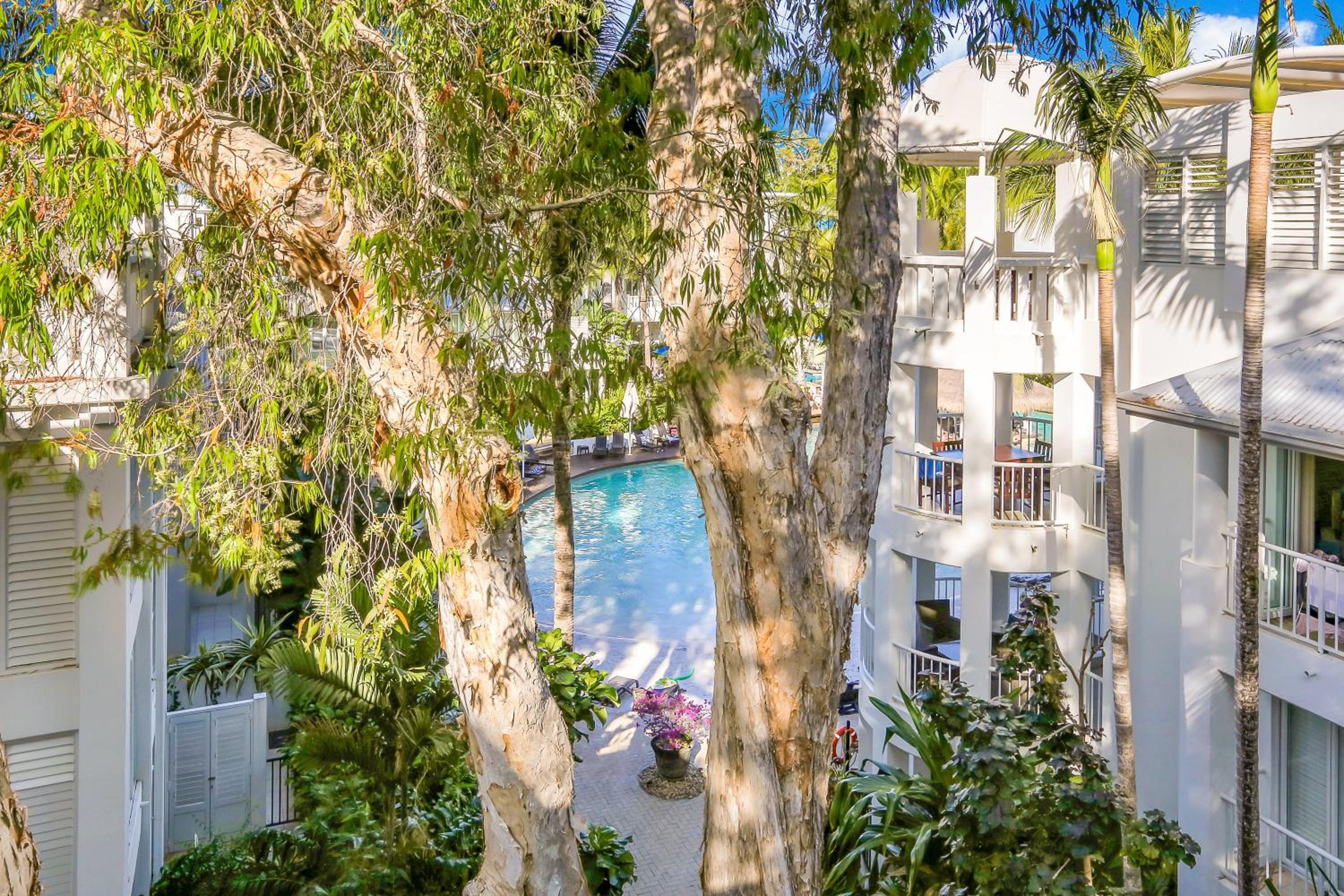Elysium Private Accommodation at Beach Club & Spa