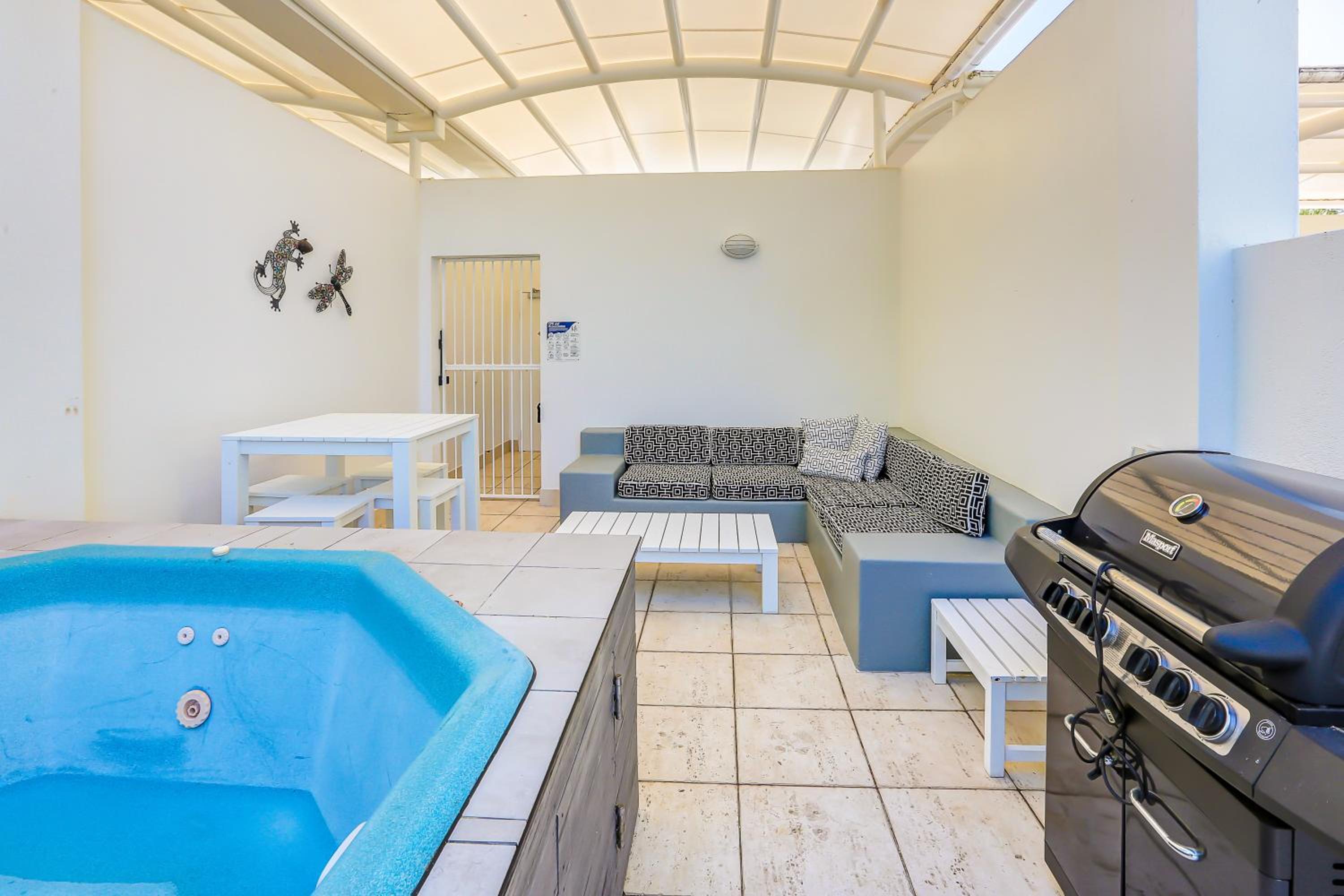 Elysium Private Accommodation at Beach Club & Spa - Image 5