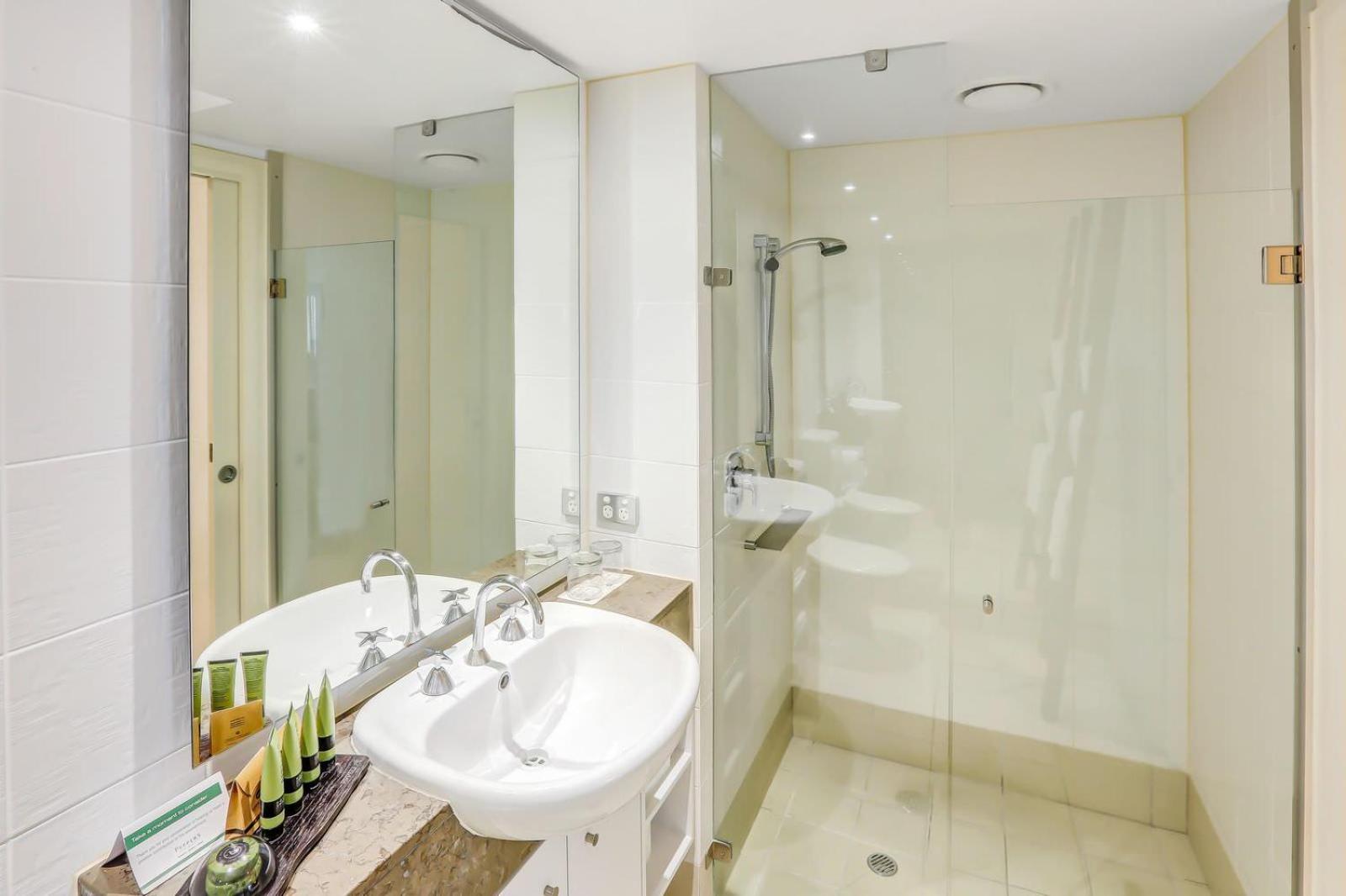 Elysium Private Accommodation at Beach Club & Spa