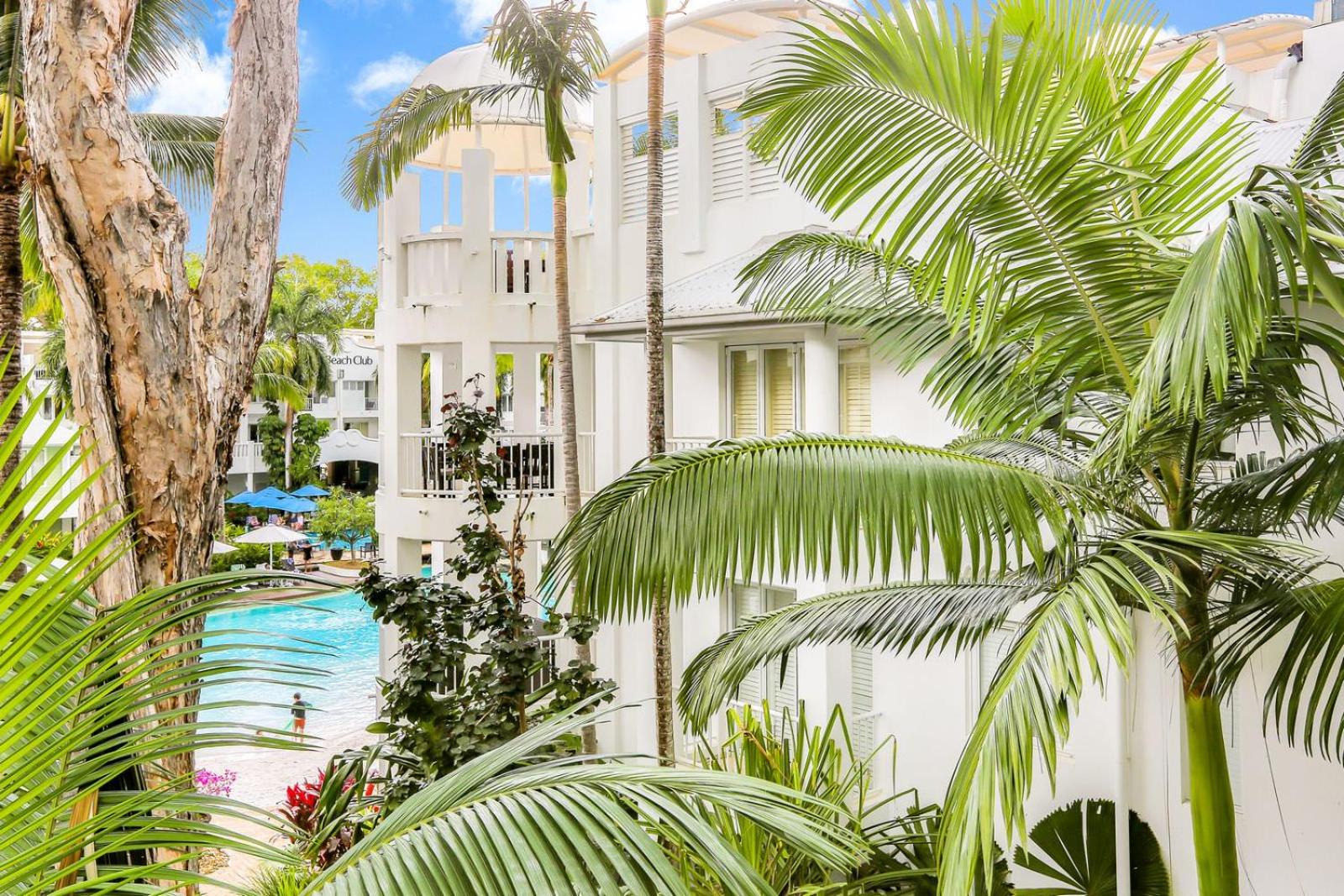 Elysium Private Accommodation at Beach Club & Spa