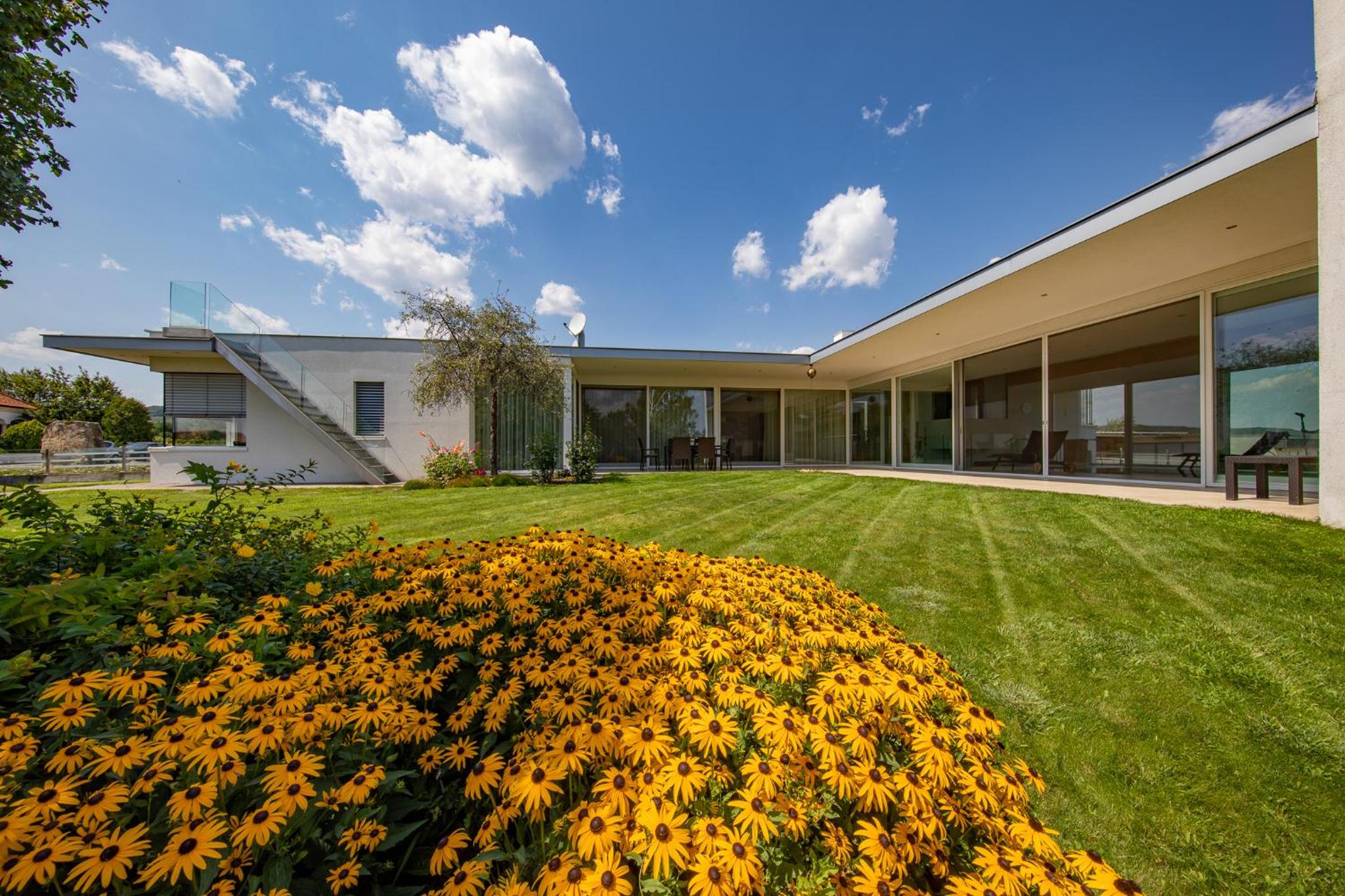 Country Lake Villa