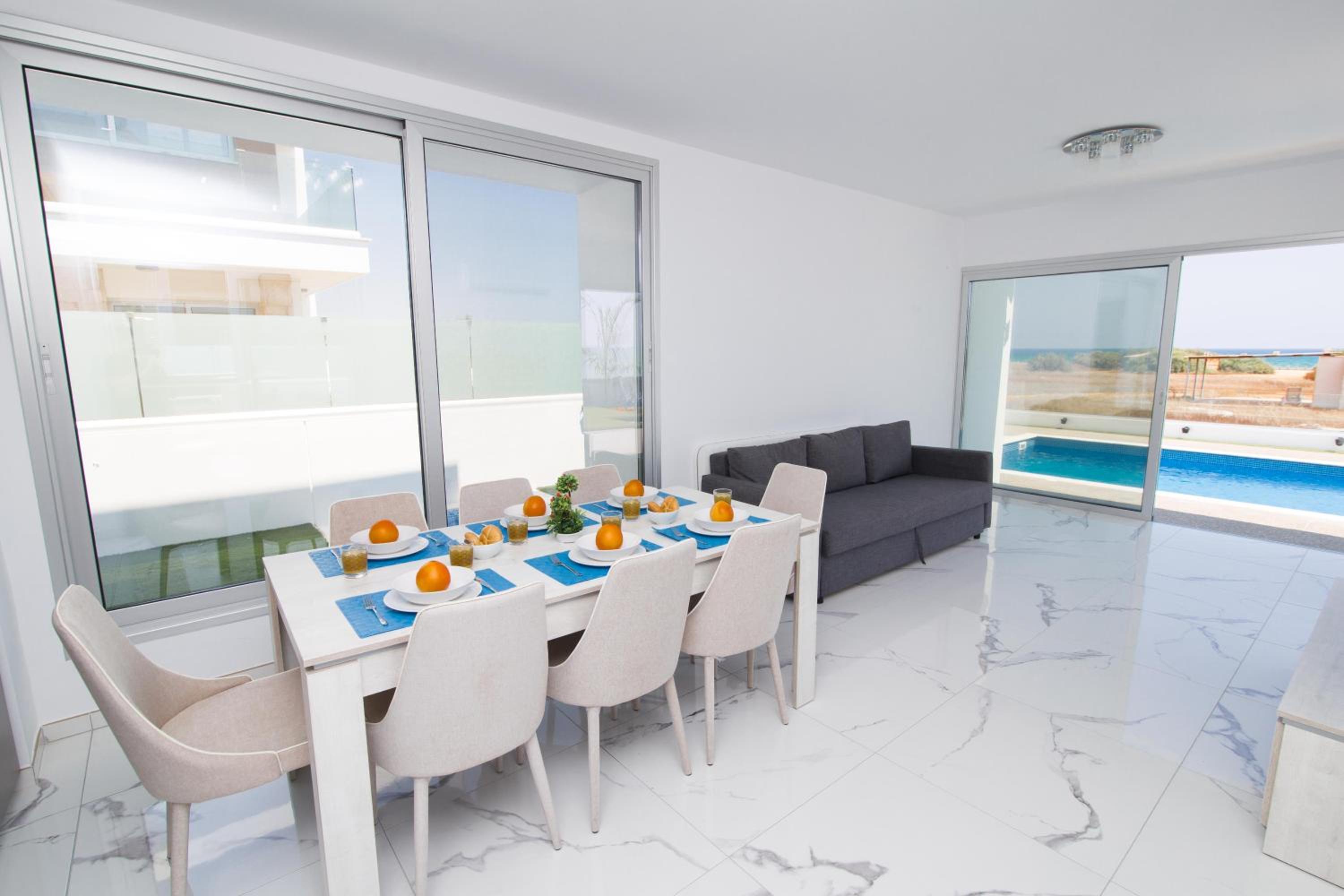 Villa Lynn Boutique Beachfront