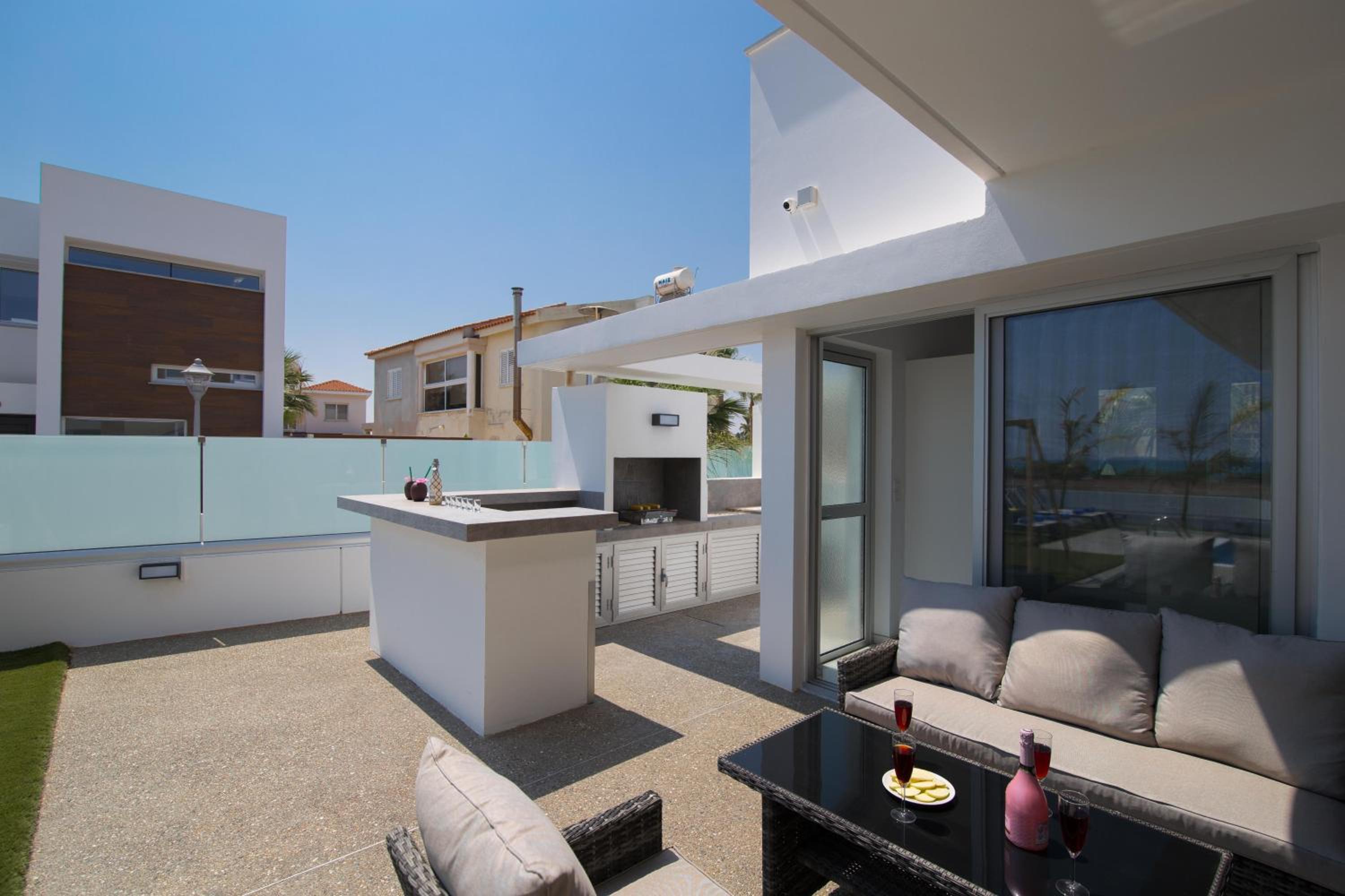 Villa Lynn Boutique Beachfront