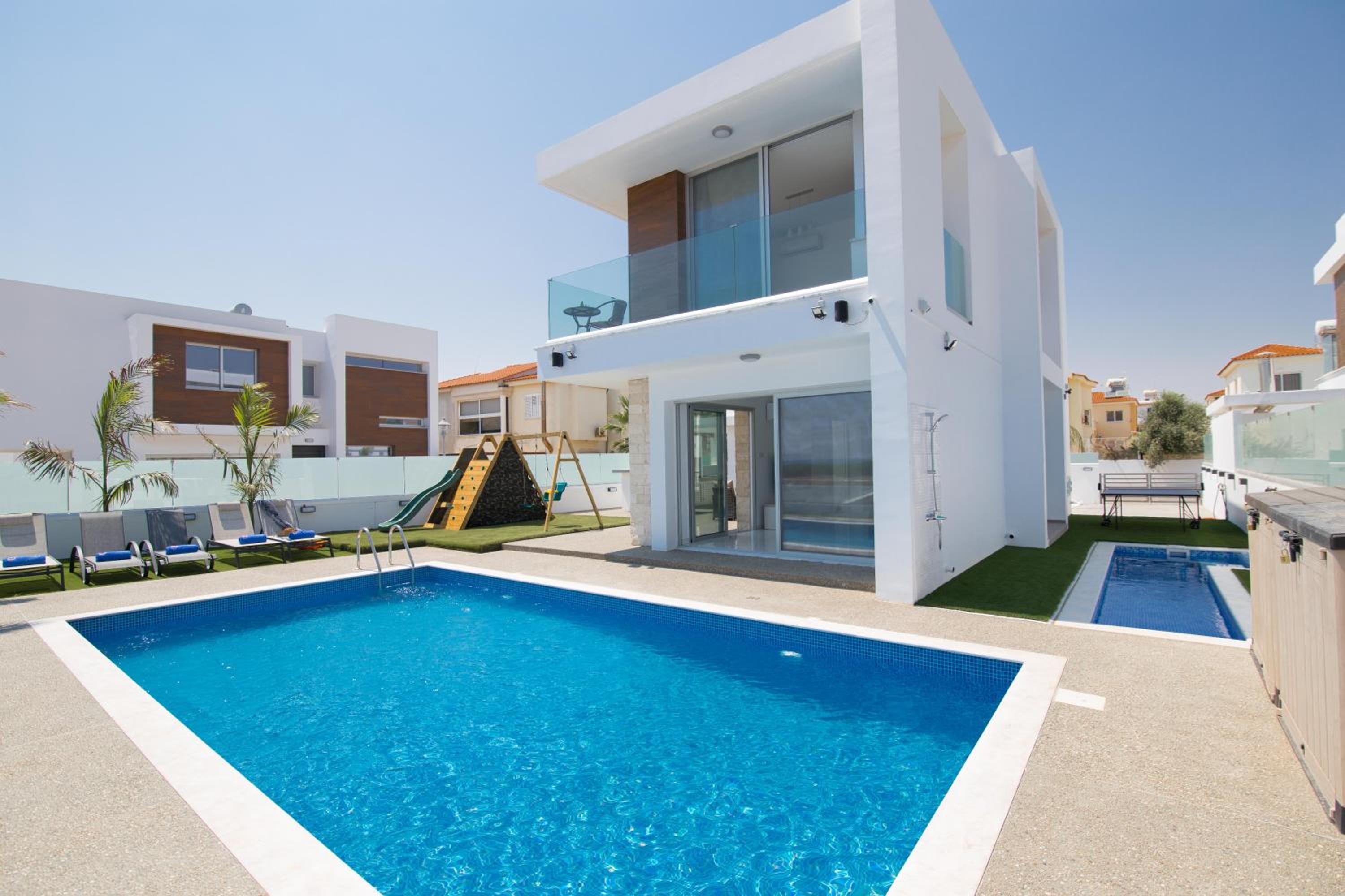 Villa Lynn Boutique Beachfront