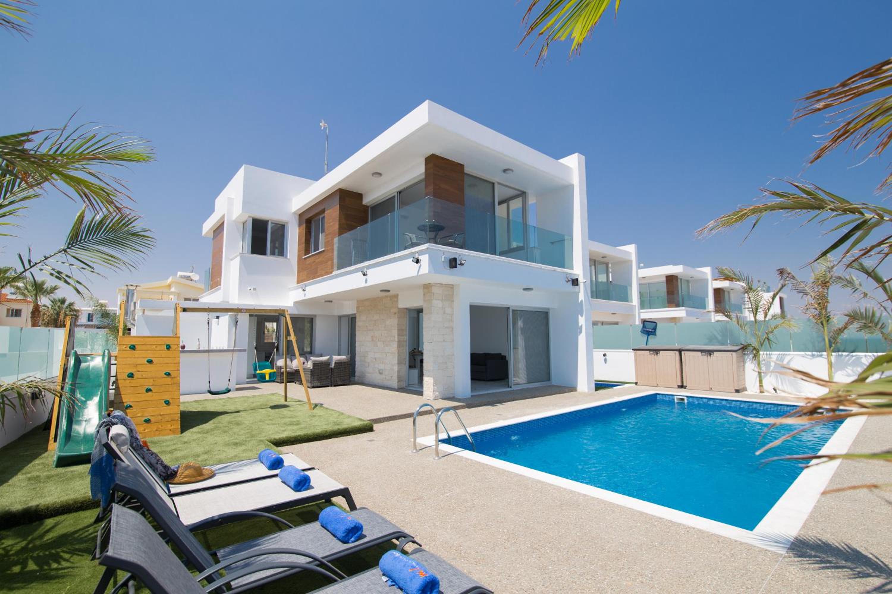 Villa Lynn Boutique Beachfront