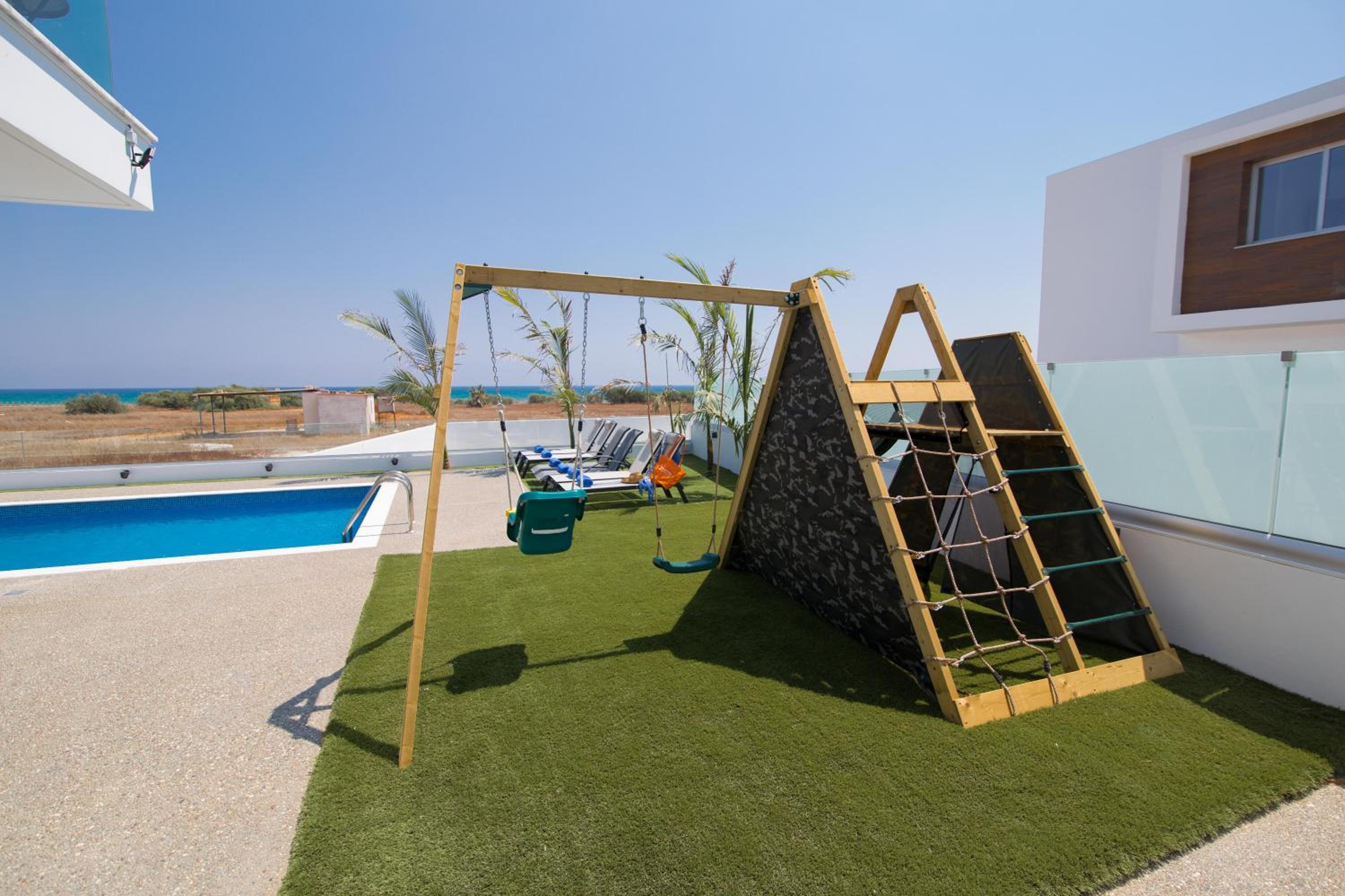 Villa Lynn Boutique Beachfront