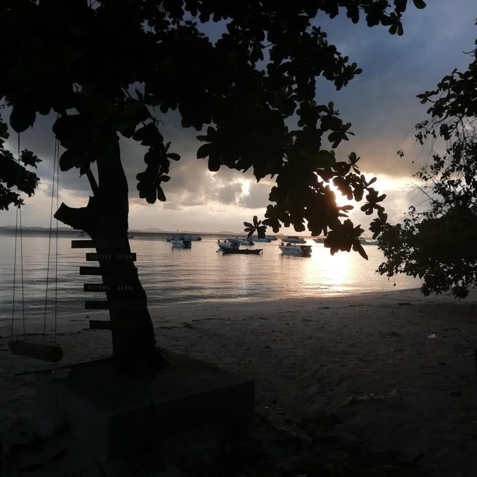 Minnie Seaview Resort