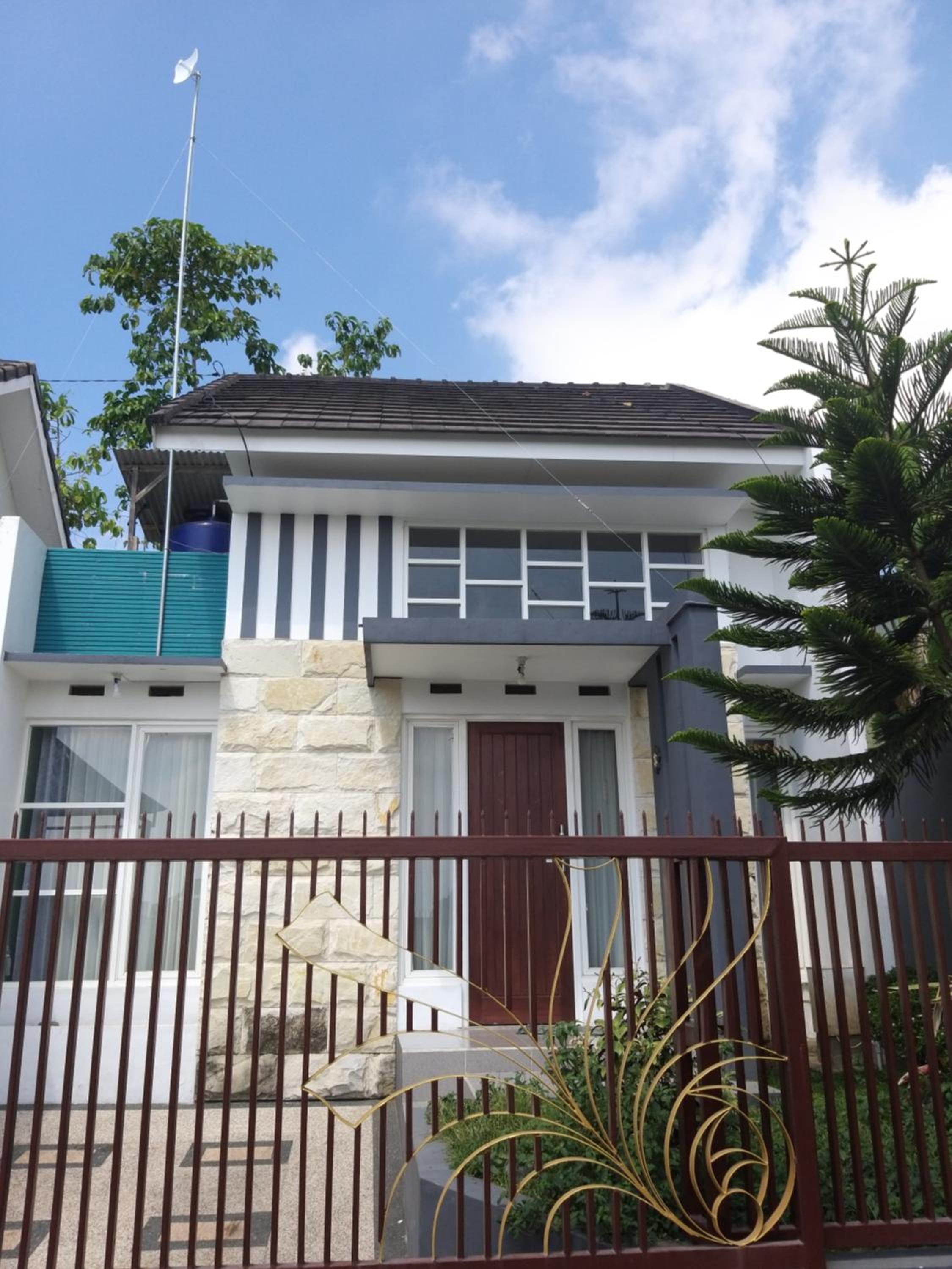Ken's Villa 8 view 5