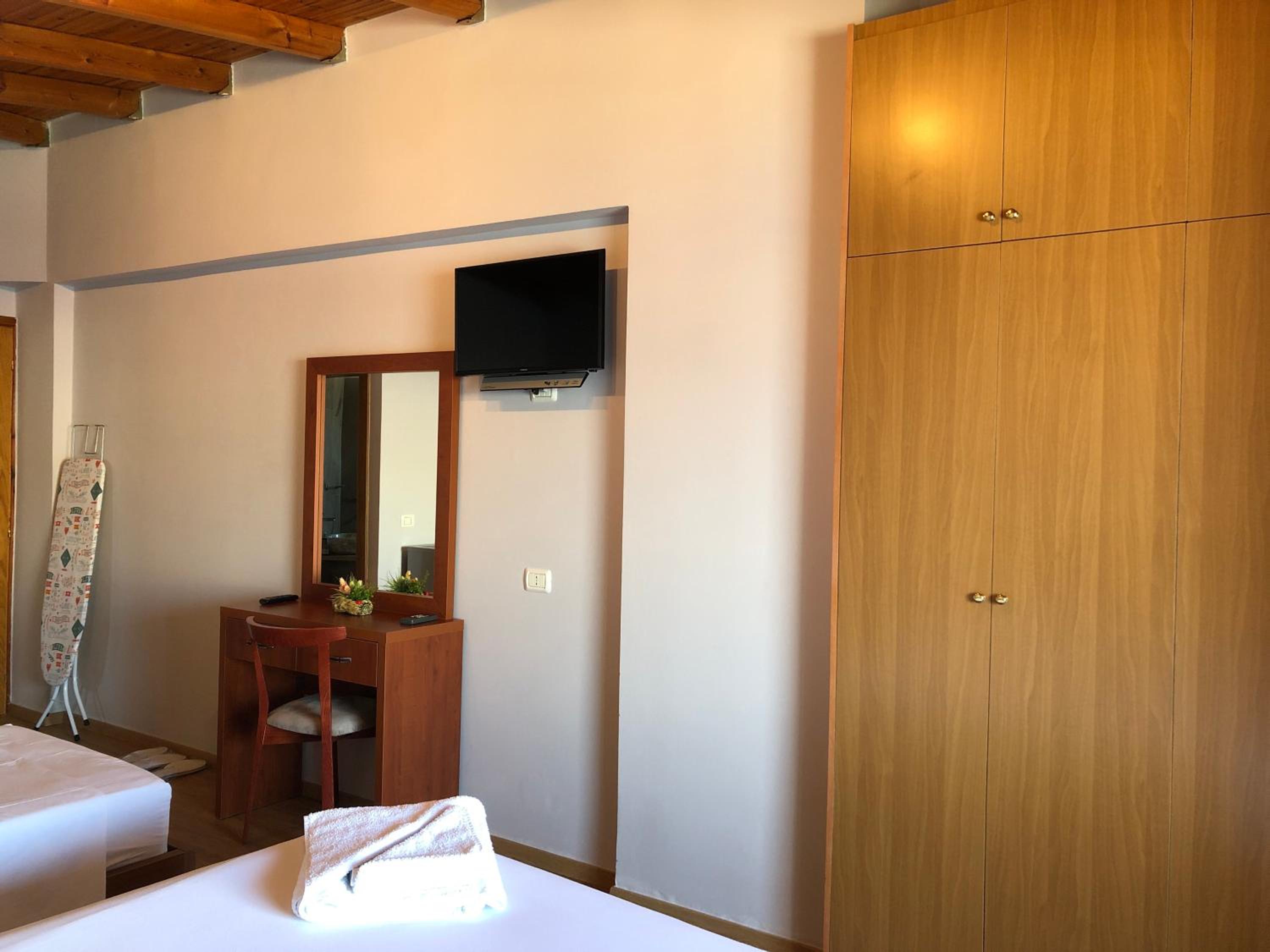 Cepani Apartments
