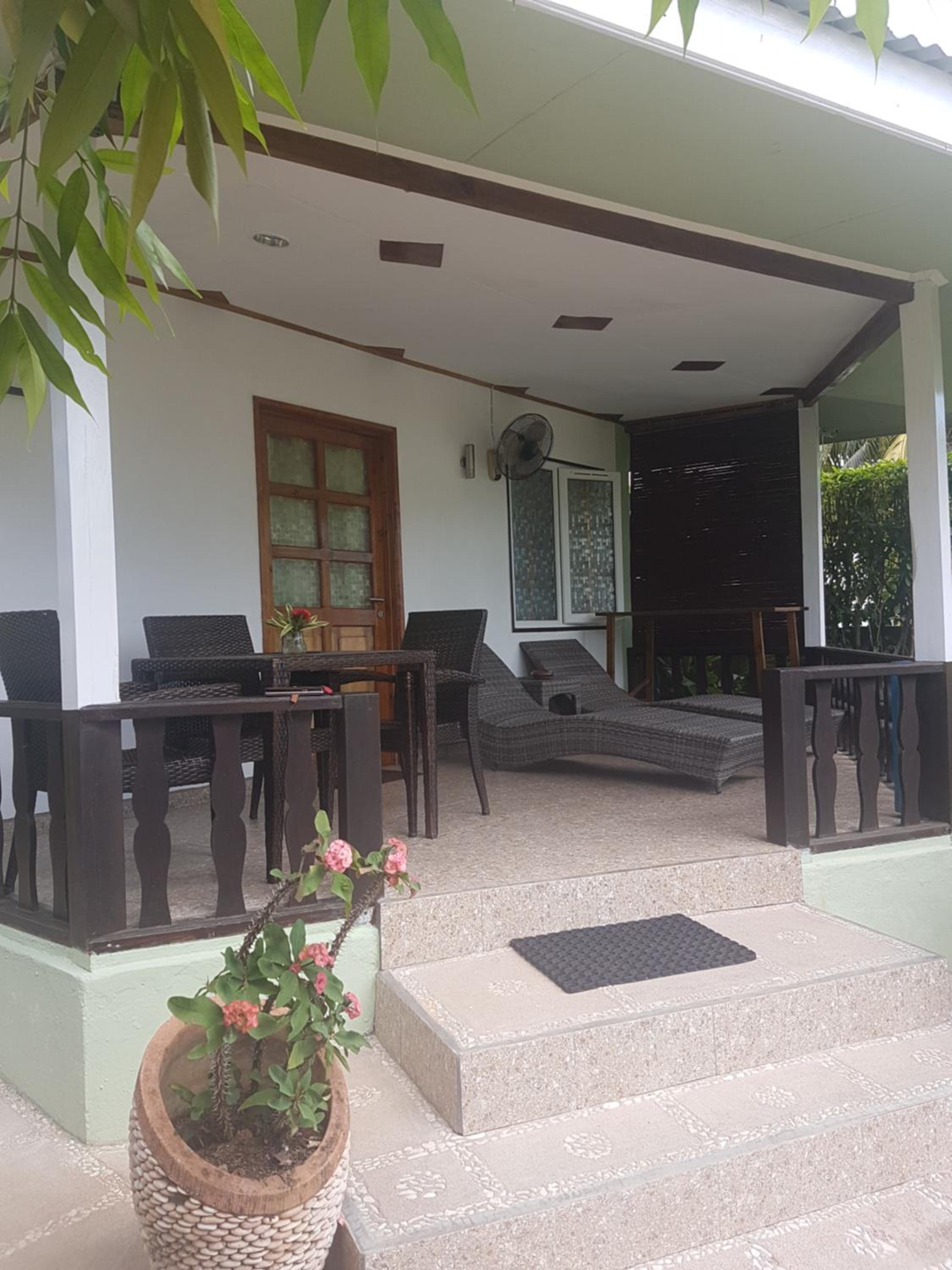 Sea View Lodge