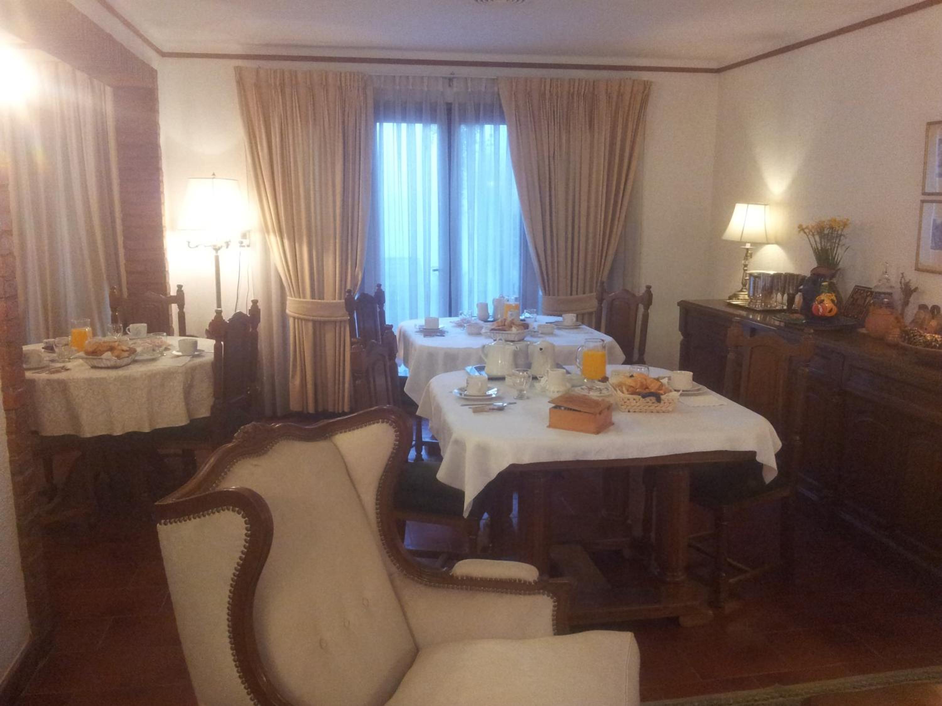 816 B&B